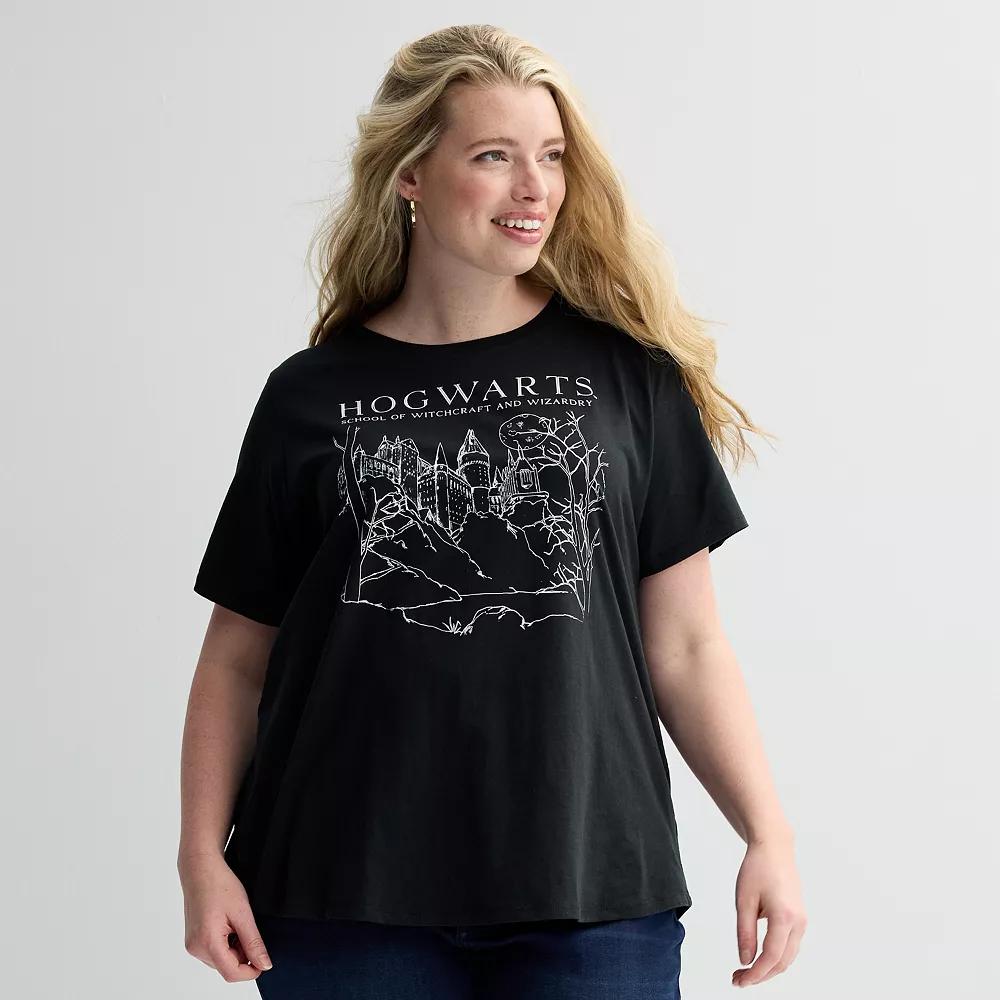 Plus Size Harry Potter Hogwarts School Of Witchcraft And Wizardry Graphic Tee, Women's, Size: 4XL, Black Product Image