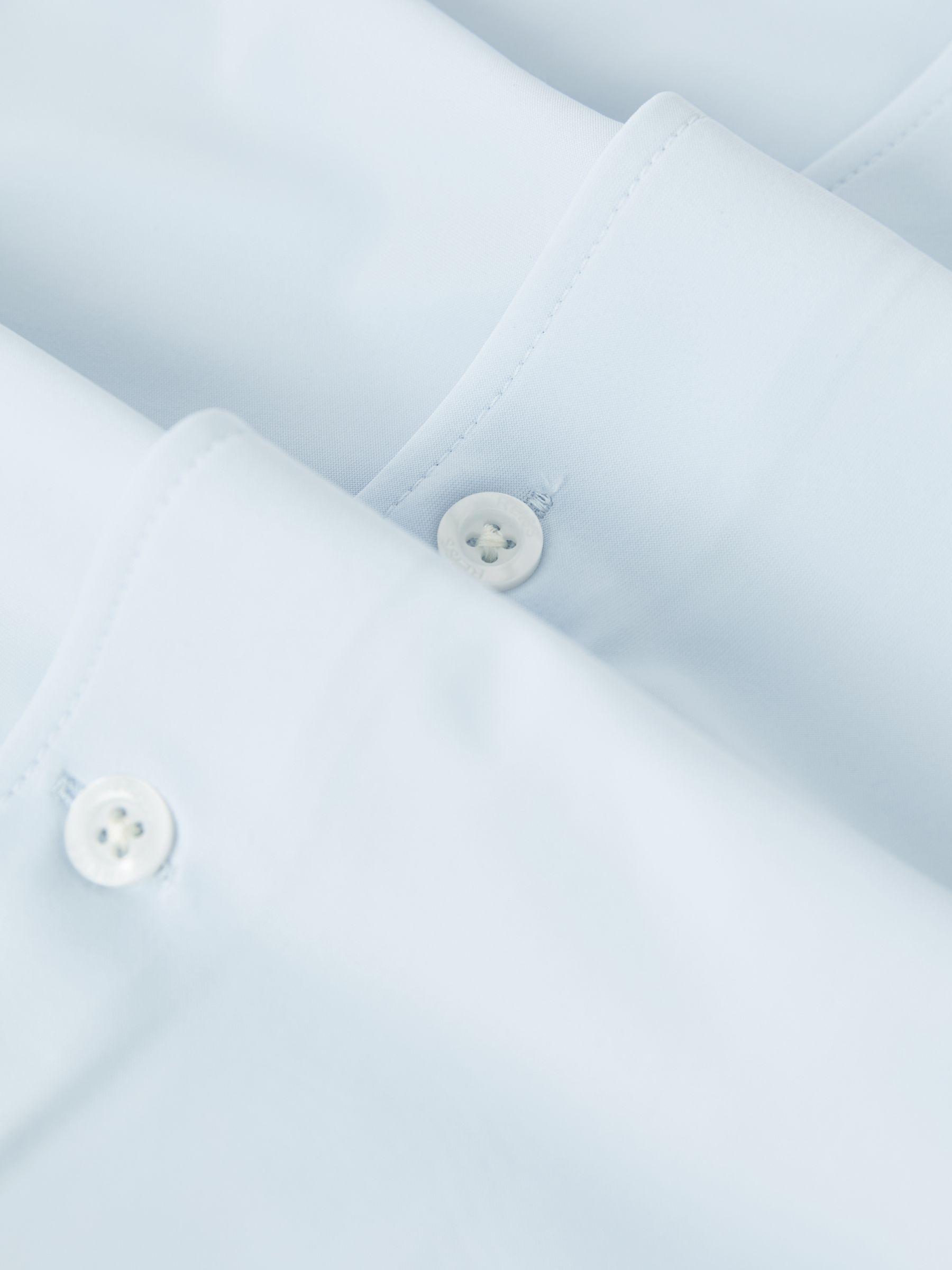 Long-Sleeve Slim-Fit Travel Shirt in Soft Blue Product Image