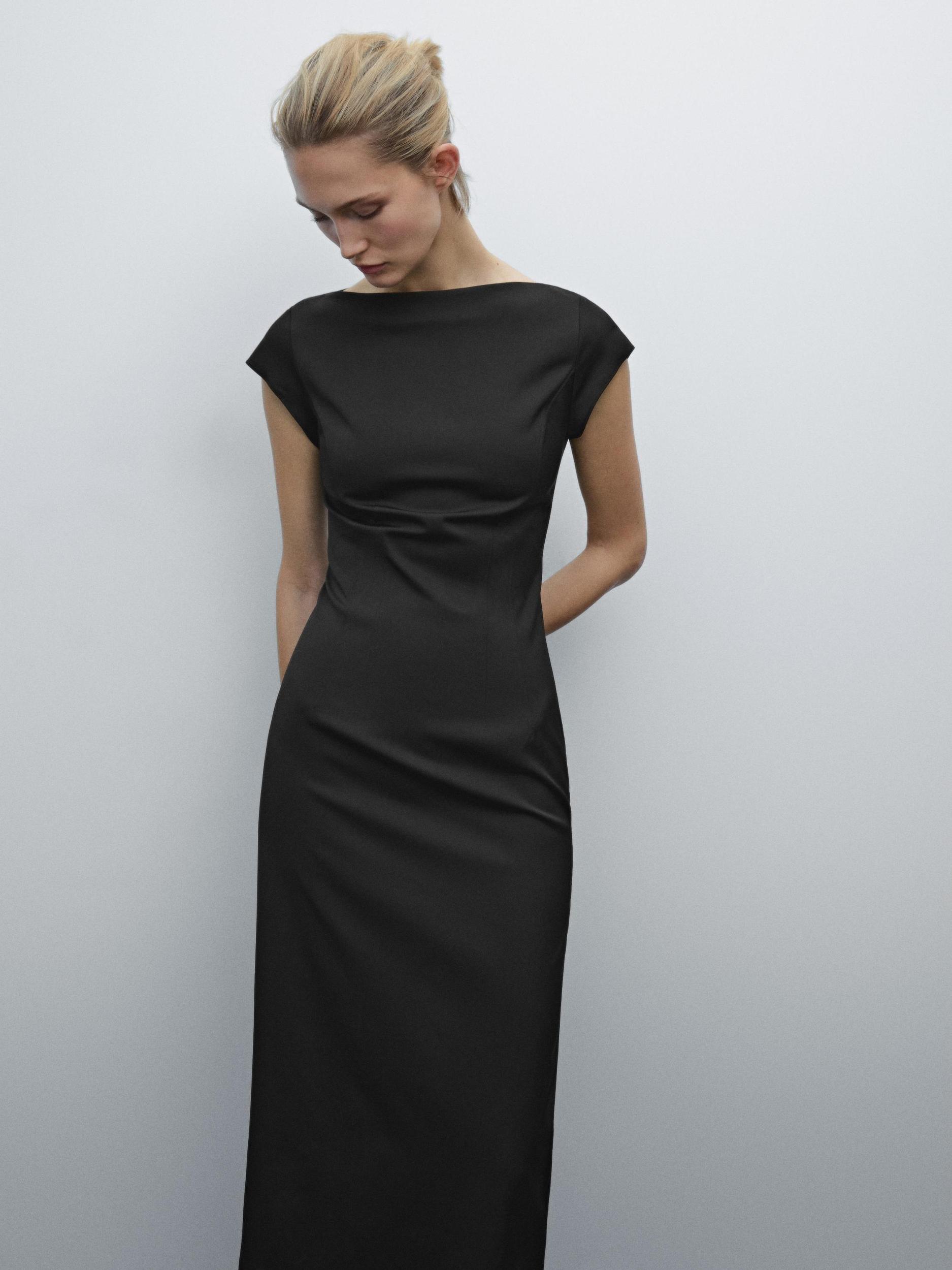 Fitted short sleeve midi dress Product Image