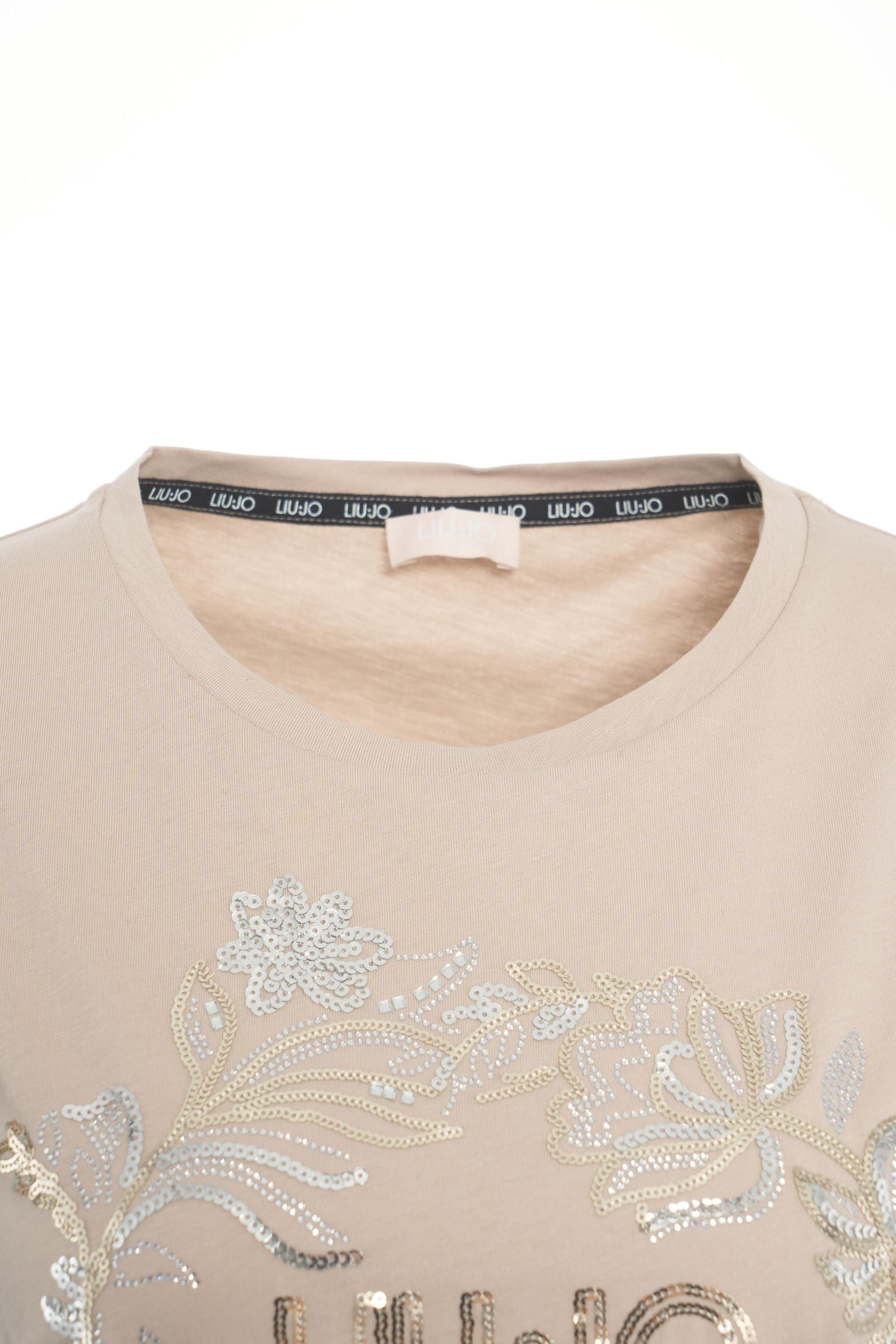 T-shirt with sequin application Product Image