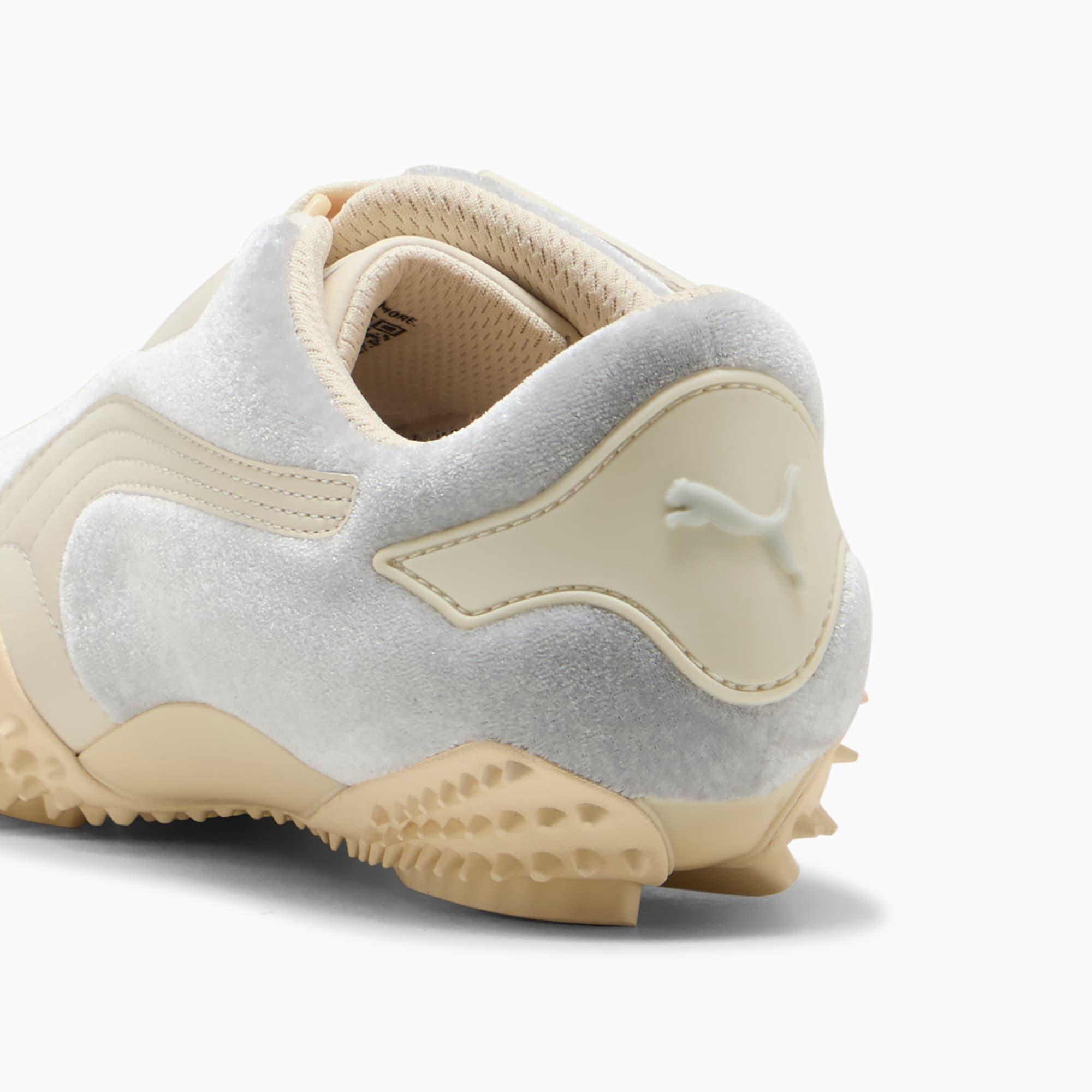 Mostro Velvet Dream Women's Sneakers Product Image