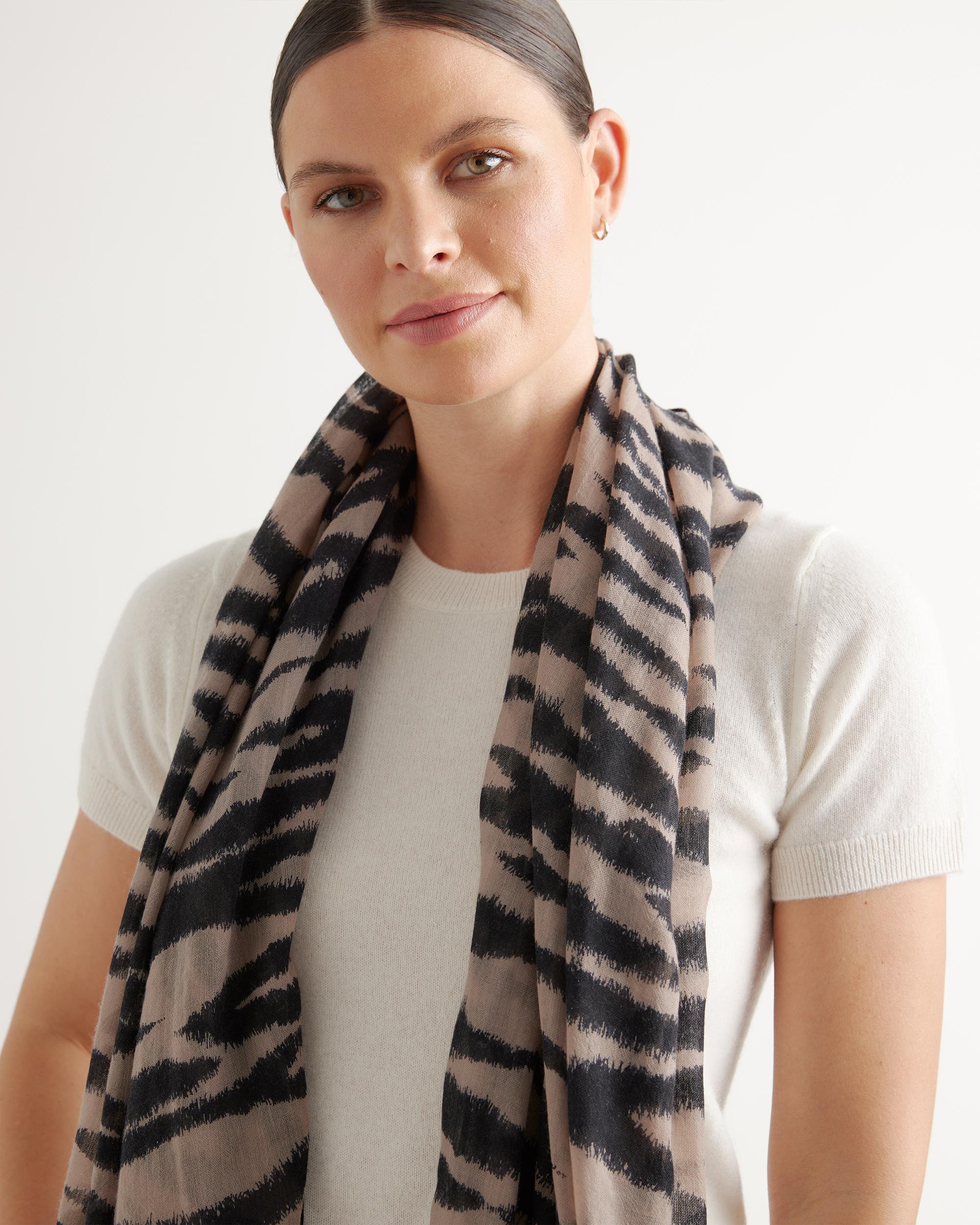 Quince | Women's Featherweight Wool Cashmere Frayed Edge Scarf Product Image