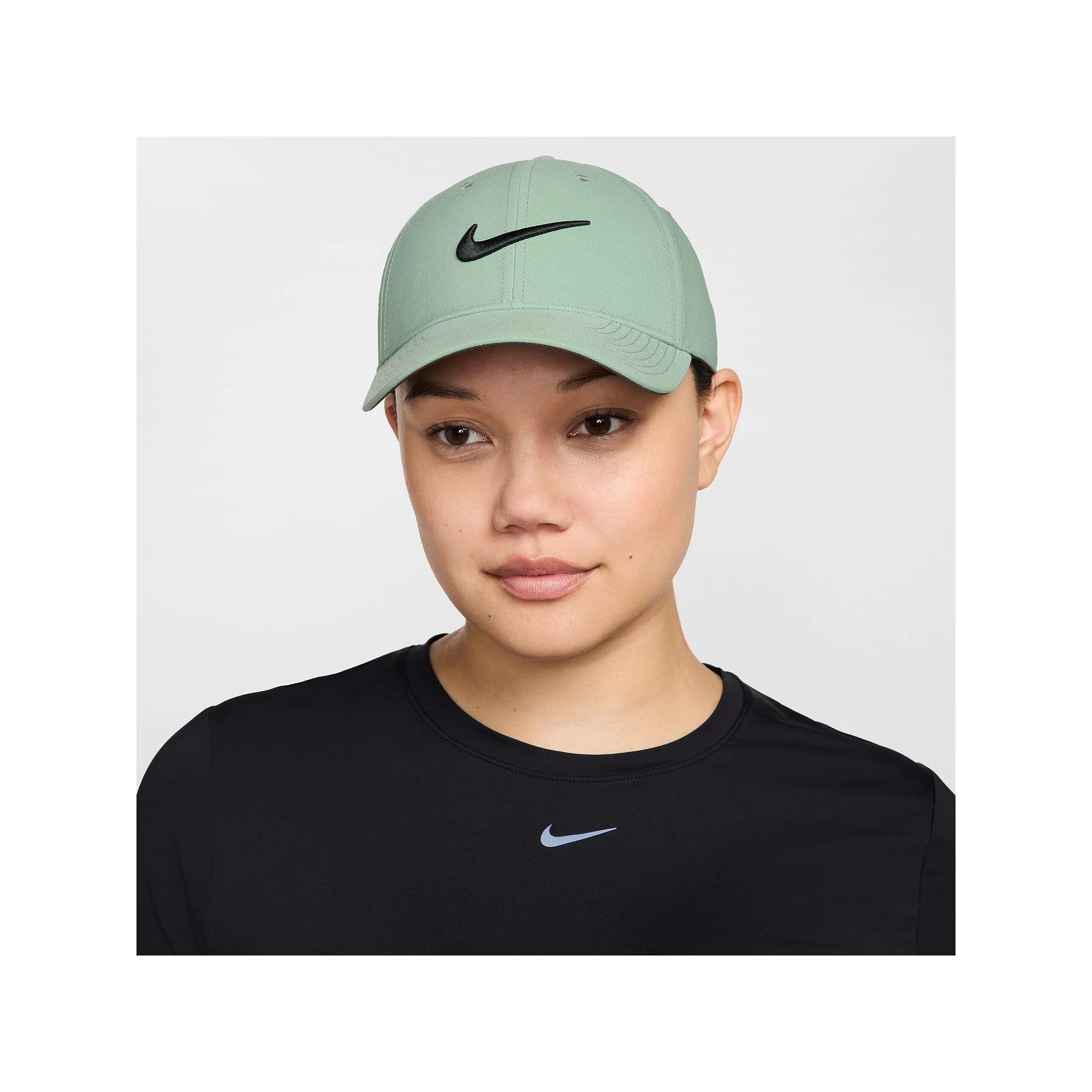 Men’s Nike Dri-Fit Club Structured Swoosh Cap,  Product Image