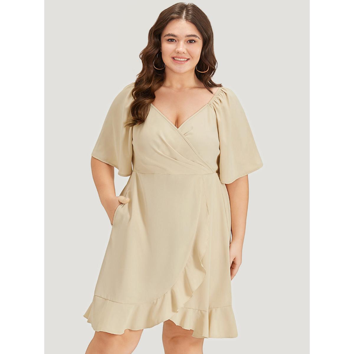 Plus Size Plain Ruffle Trim Pocket Elastic Waist Wrap Hem Dress Beige Women Elegant Pleated Deep V-neck Half Sleeve Curvy Knee Dress BloomChic 18-20/2X Product Image