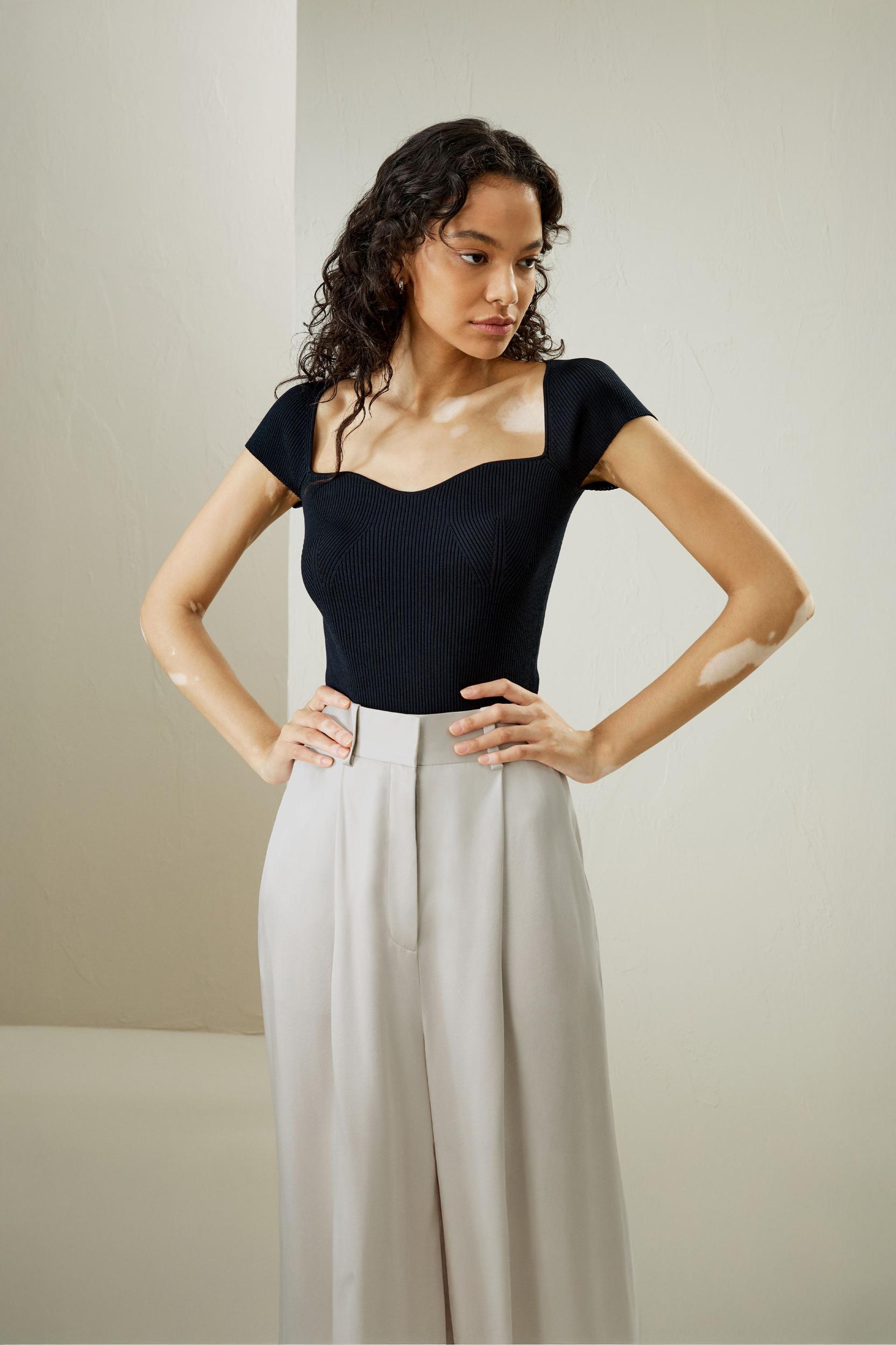 Sweetheart Neck Ribbed Silk Knit Top Product Image