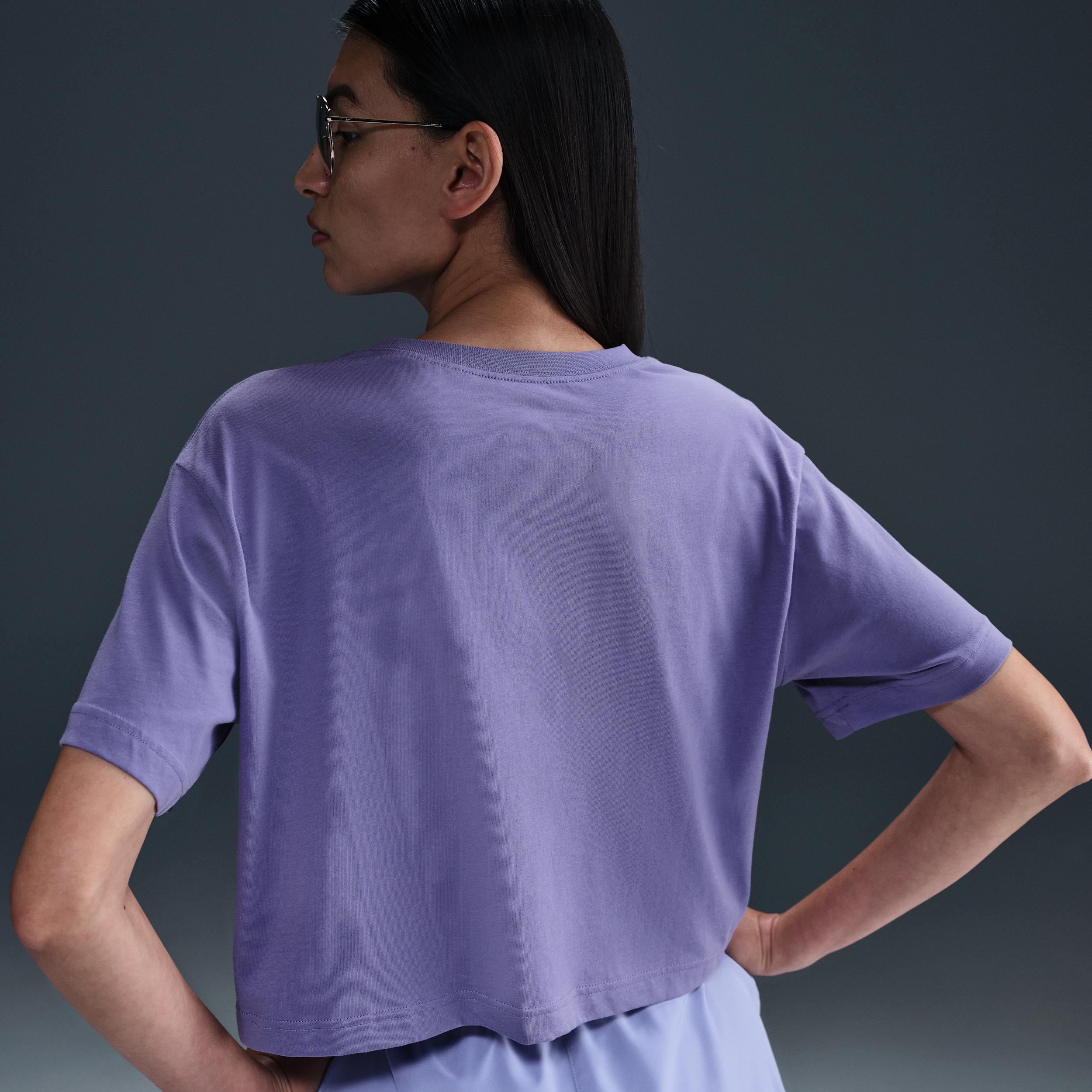 Women's Nike Sportswear Essential Cropped Logo T-Shirt Product Image