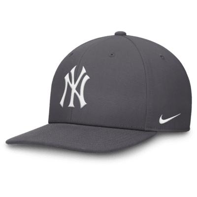 New York Yankees Pro Nike Men's Dri-FIT MLB Adjustable Hat Product Image