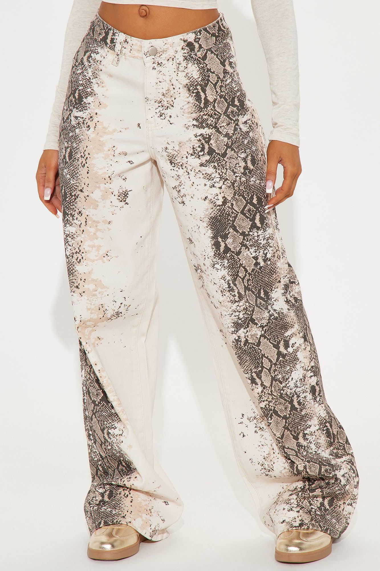 Trust No Snakes Printed Baggy Jeans - White Product Image