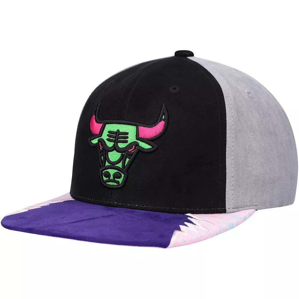 Men's Mitchell & Ness Black/Pink Chicago Bulls Day 5 Snapback Hat Product Image