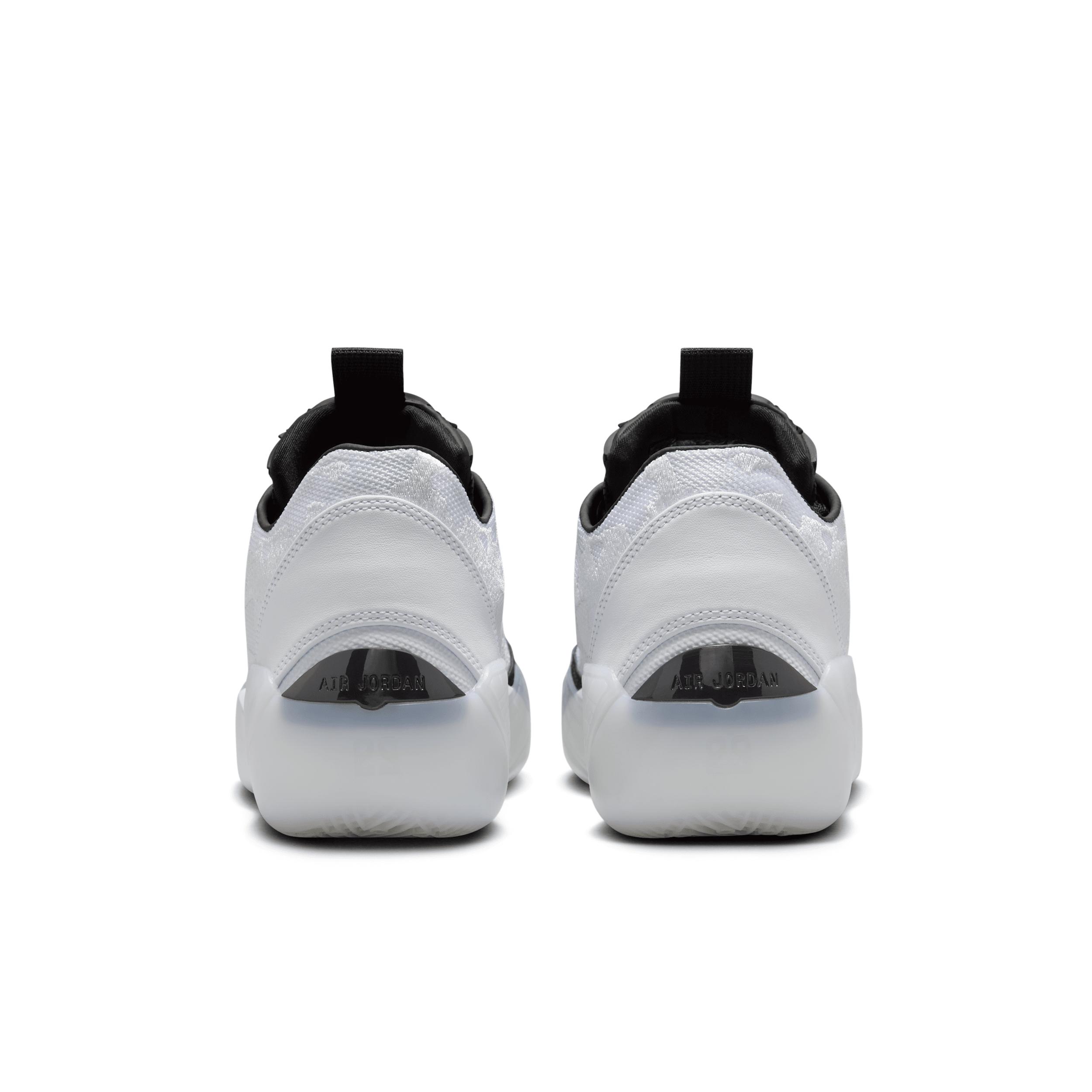 Mens Air Jordan XXXIX Croix Basketball Shoes | FQ0213-100 Product Image