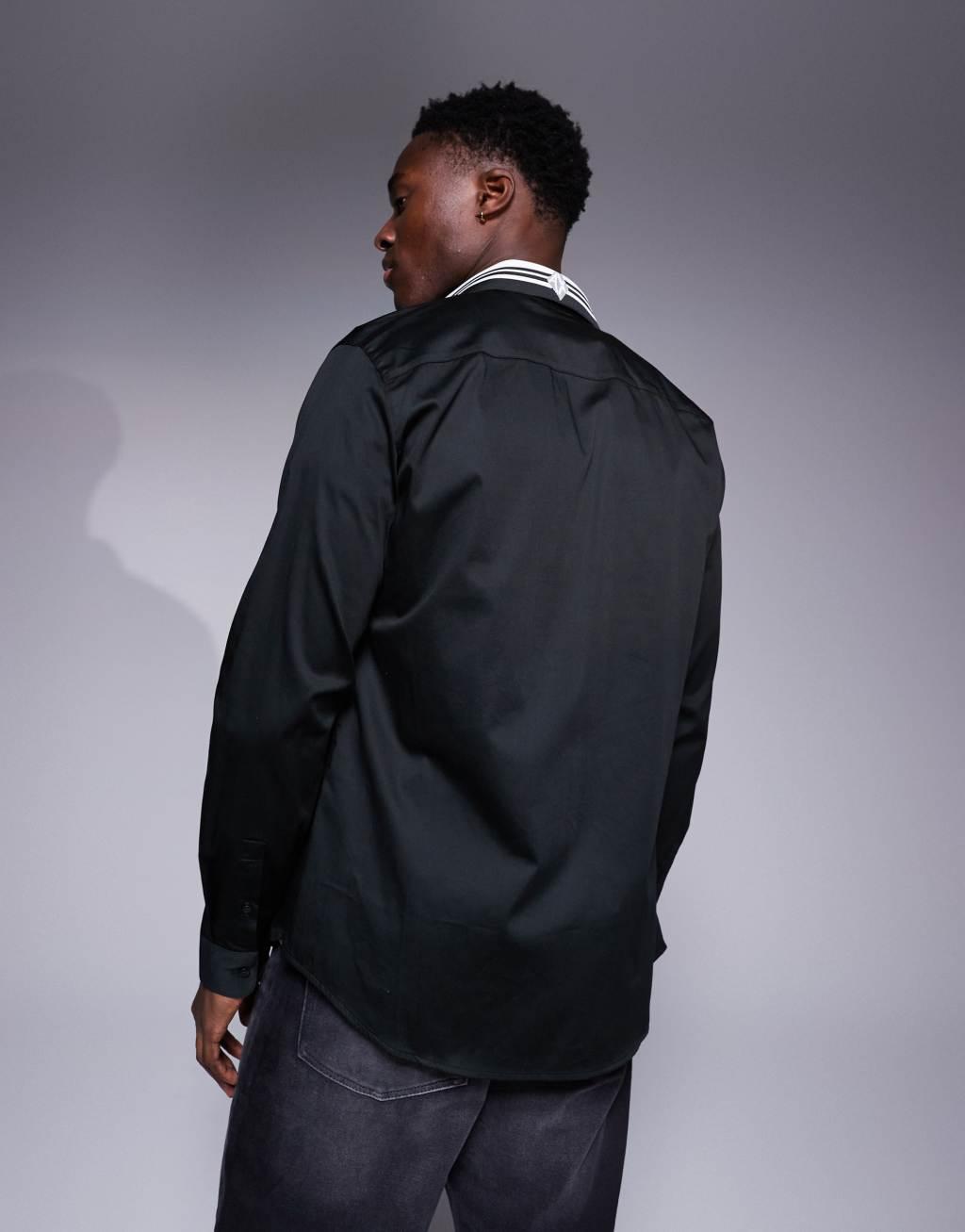 Armani Exchange shirt with contrast stripe collar in black Product Image