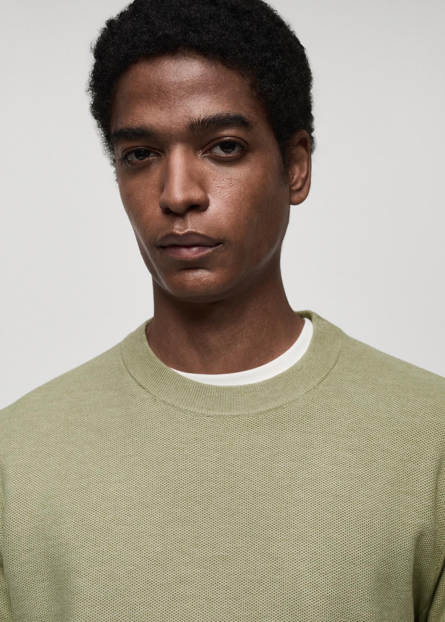 Microstructured cotton knitted sweater - Men | MANGO USA Product Image