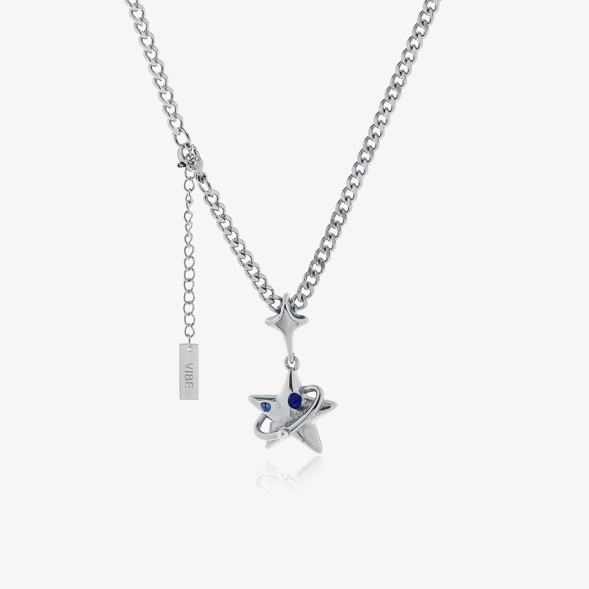 STAR PENDANT NECKLACE Product Image