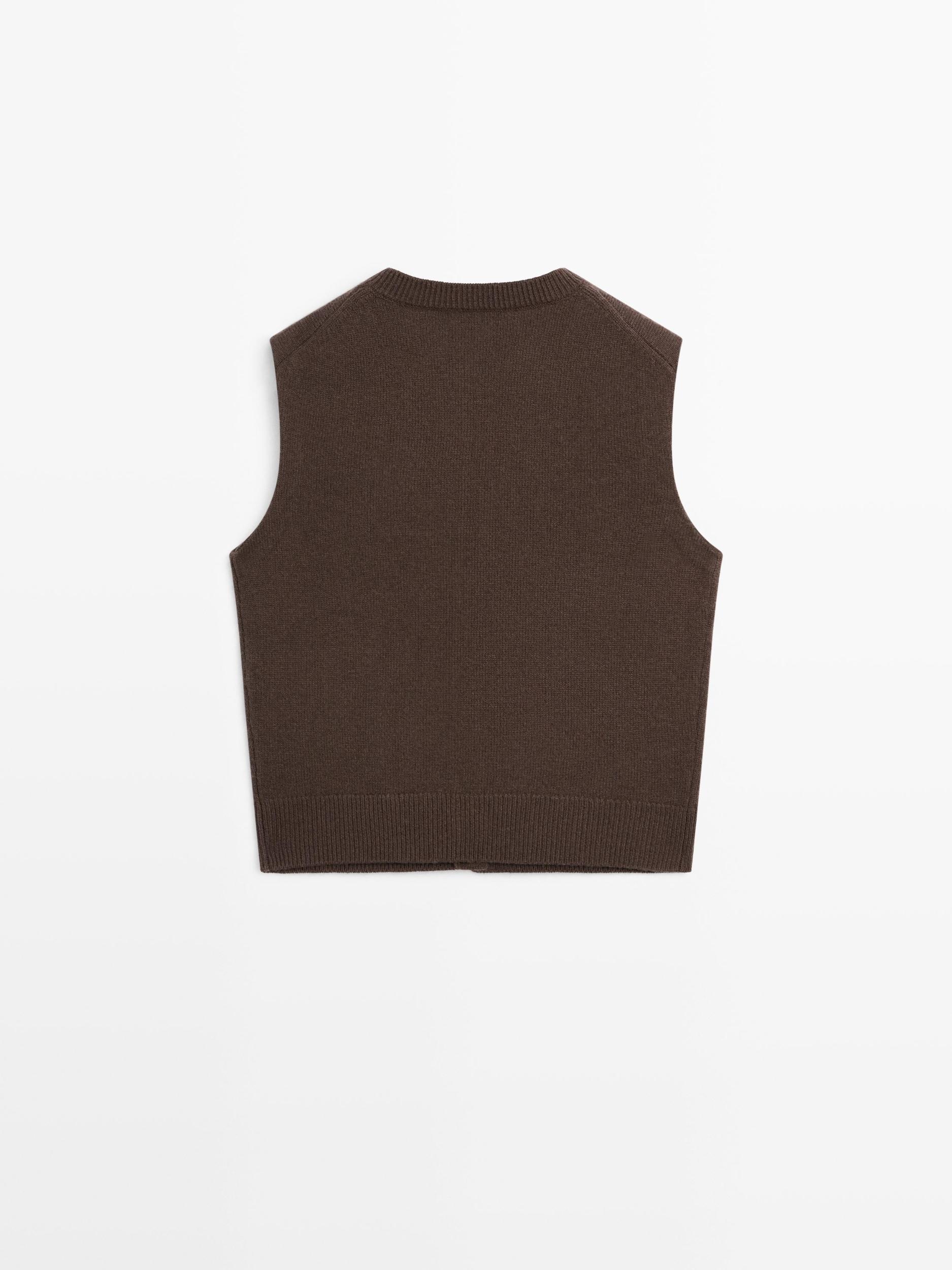 Wool blend vest with pocket details Product Image