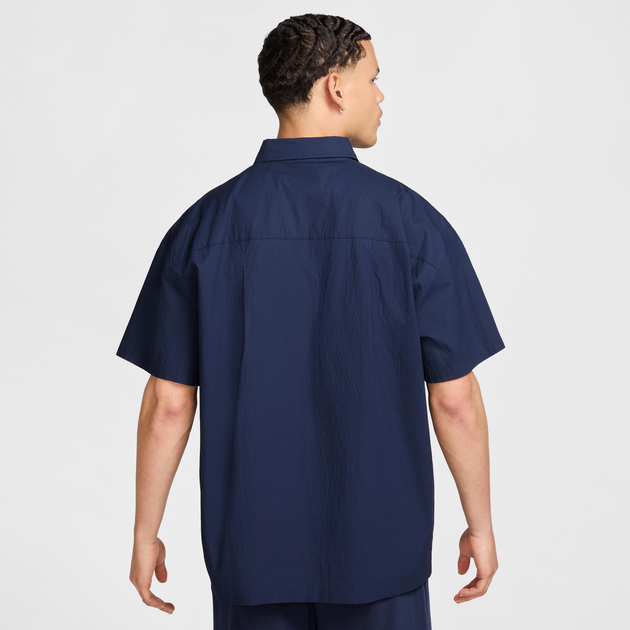 Nike Club Men's Short-Sleeve Button-Down Shirt Product Image