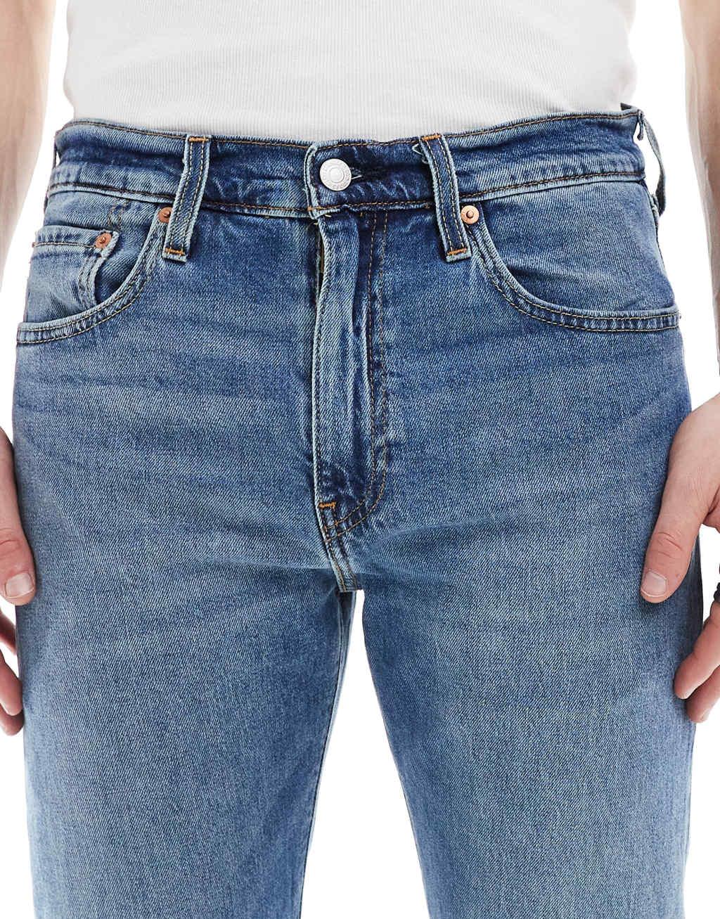Levi's 502 tapered fit jeans in mid wash Product Image