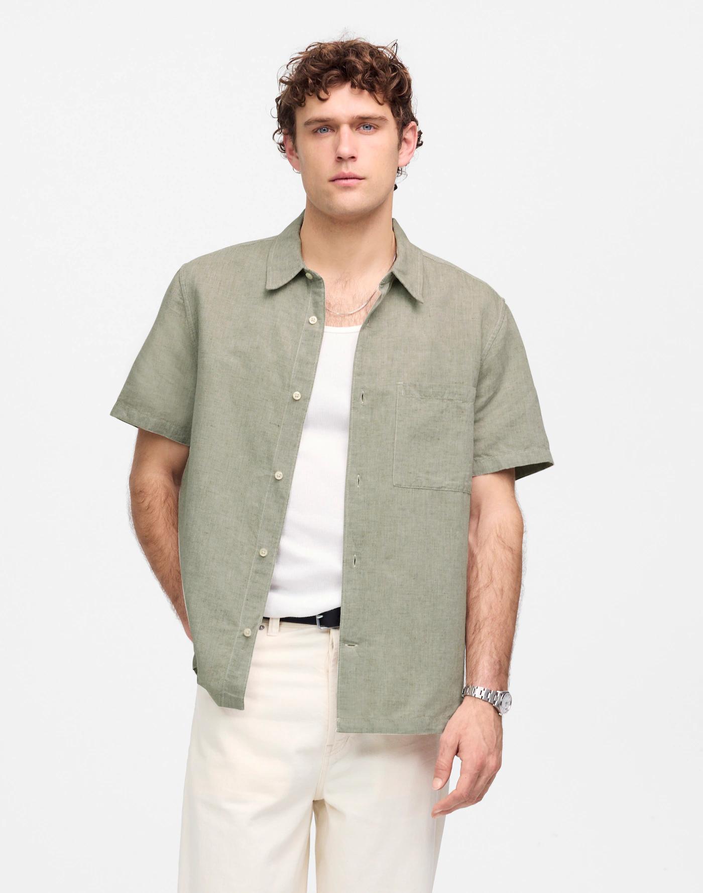 Button-Up Short-Sleeve Shirt in Cotton-Linen Blend Product Image