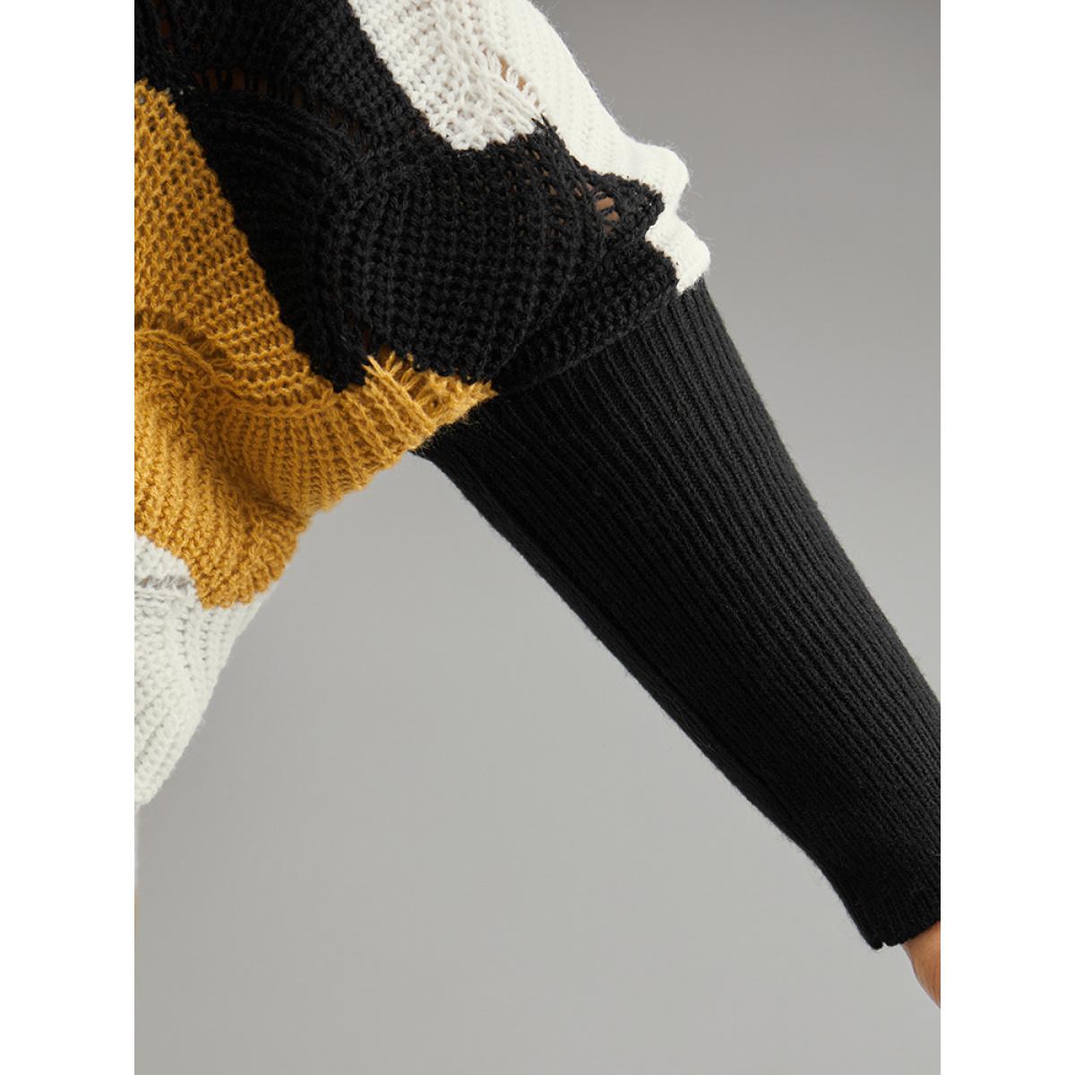 Plus Size Contrast Cut Out Batwing Sleeve Pullover Multicolor Women Casual Loose Long Sleeve V-neck Everyday Pullovers BloomChic 26/4X Product Image