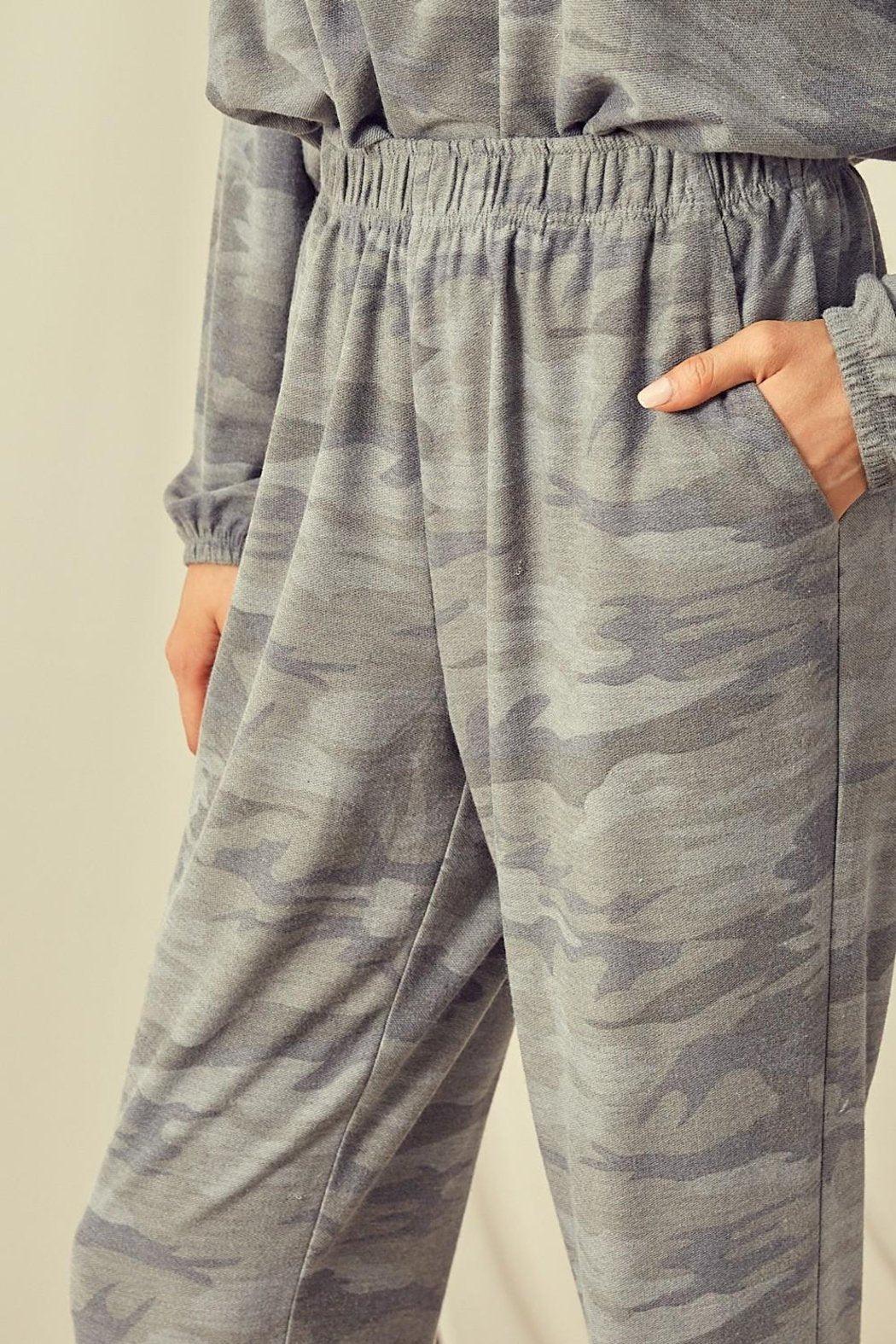 Camouflage Loose Pants Product Image