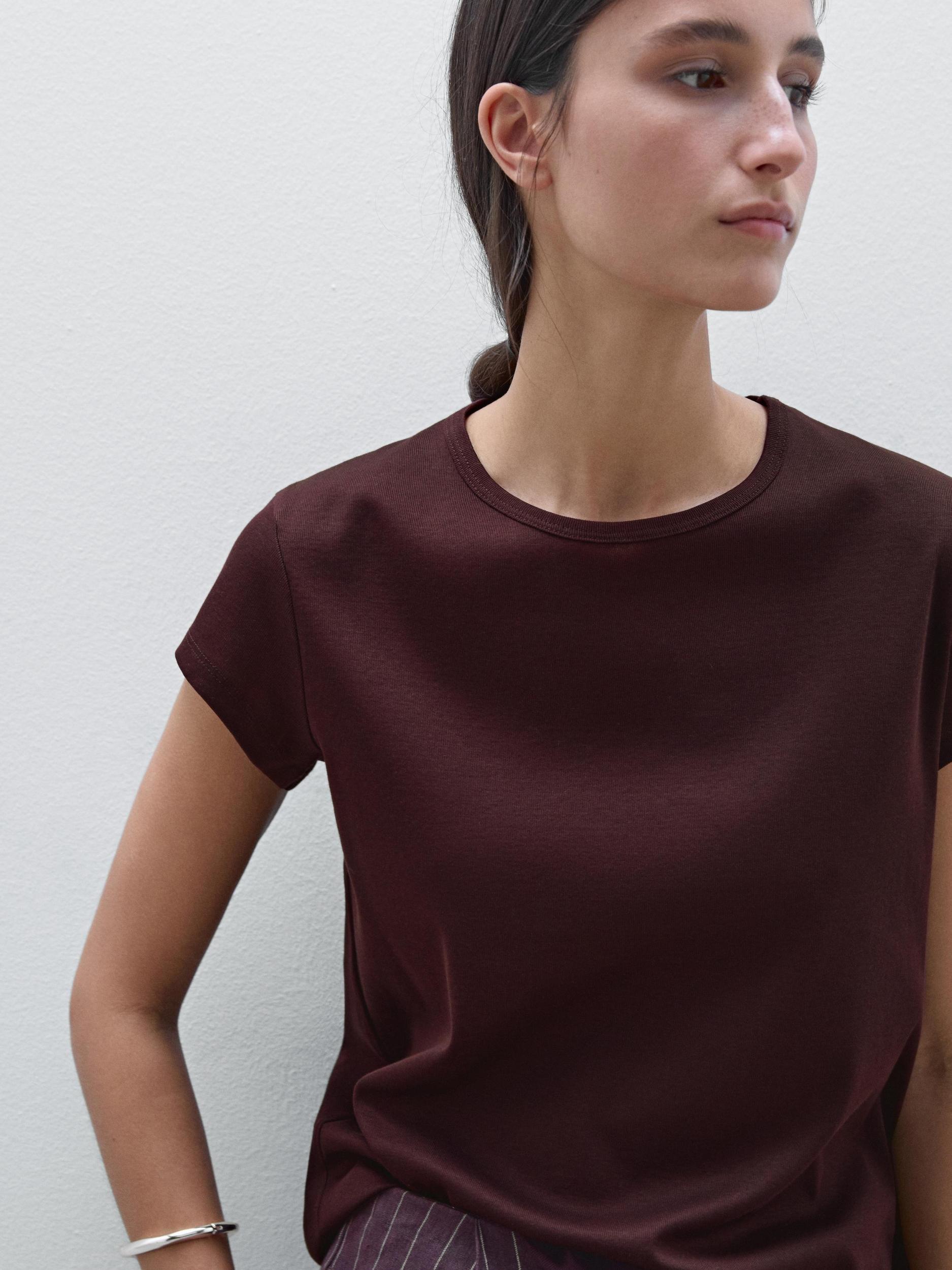 100% cotton short sleeve T-shirt Product Image