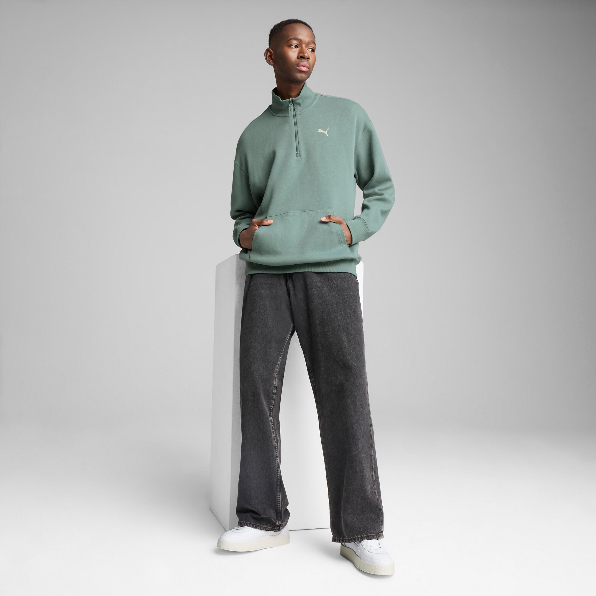 WARDROBE ESSENTIALS Men's Relaxed Half-Zip Crew Product Image