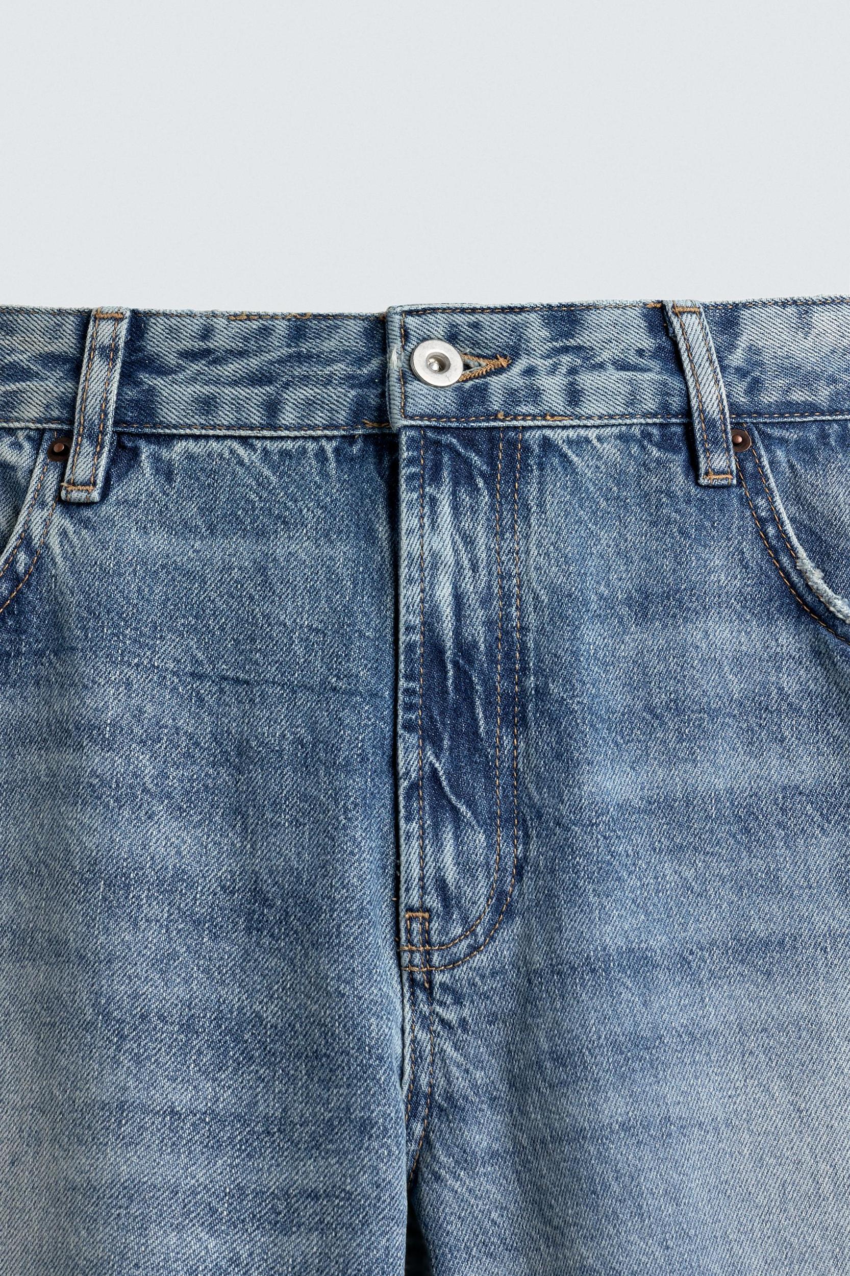 FLARE FIT JEANS Product Image