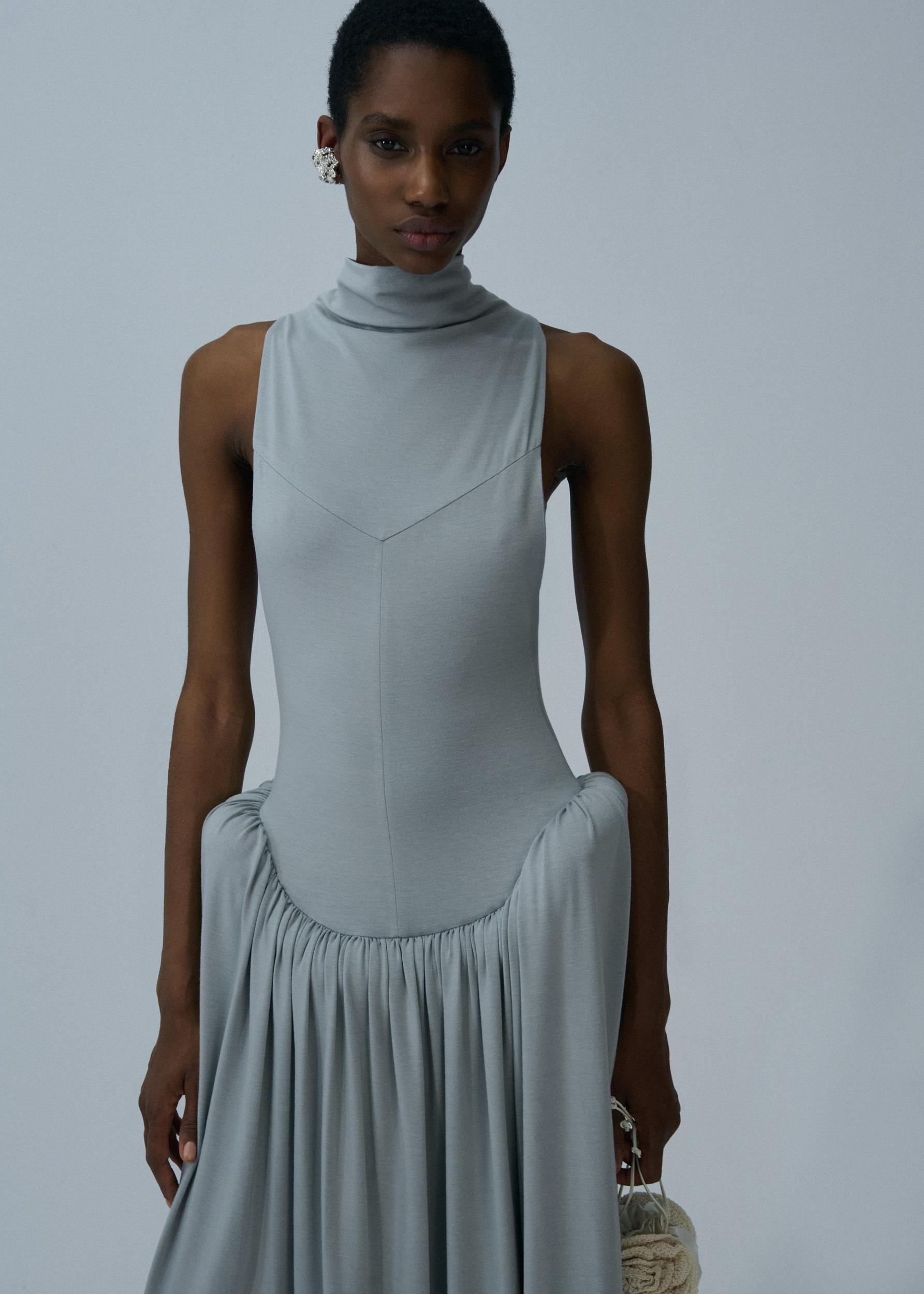 Open-back midi dress in grey Product Image
