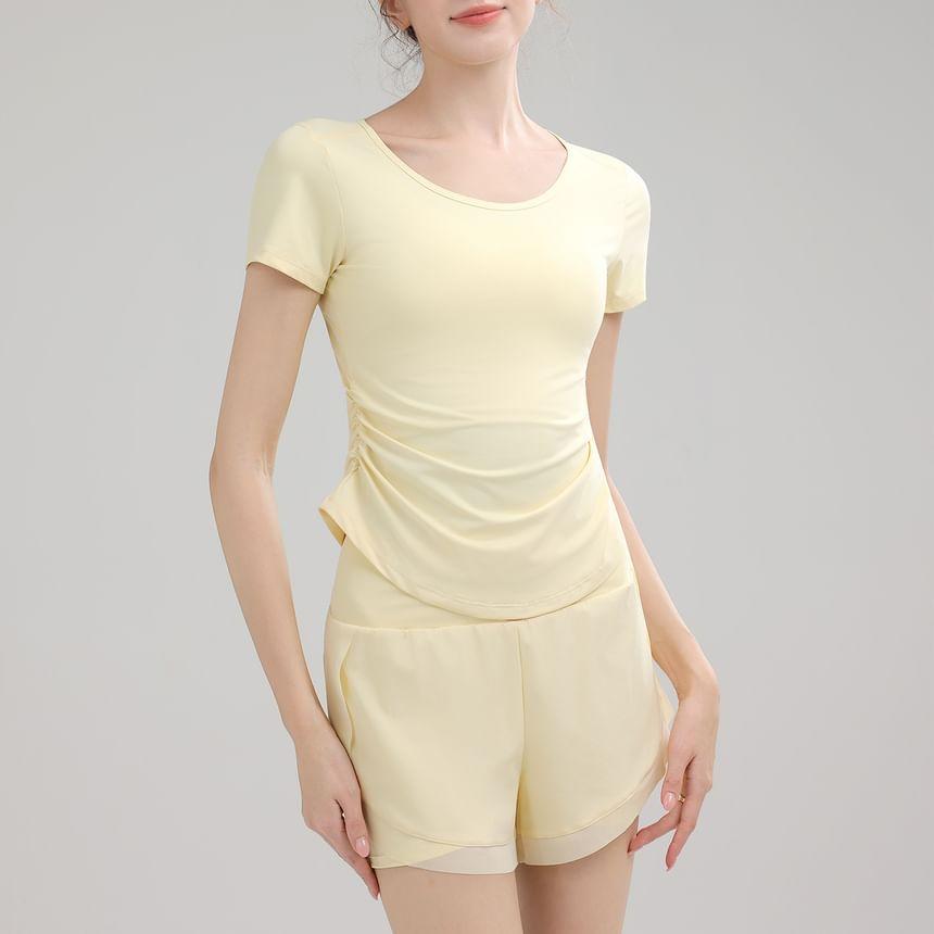 Set: Short-Sleeve Round Neck Plain Sport T-Shirt + Shorts Product Image
