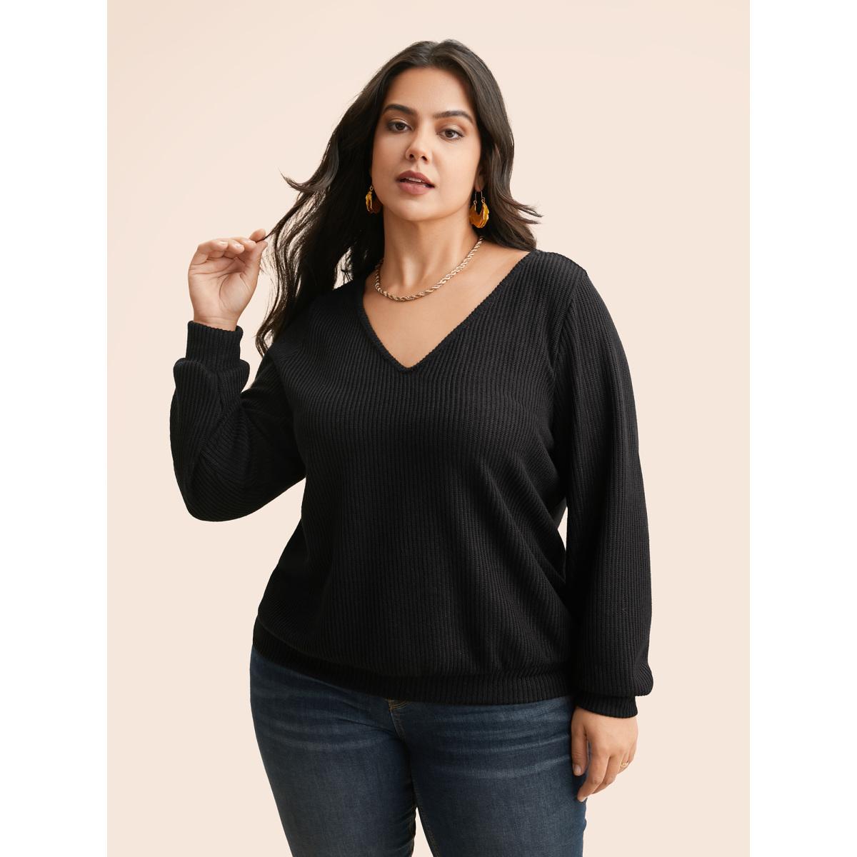 Plus Size Textured Contrast Tie Knot Sweatshirt Women Black Elegant Tie knot V-neck Everyday Sweatshirts BloomChic 30/6X Product Image