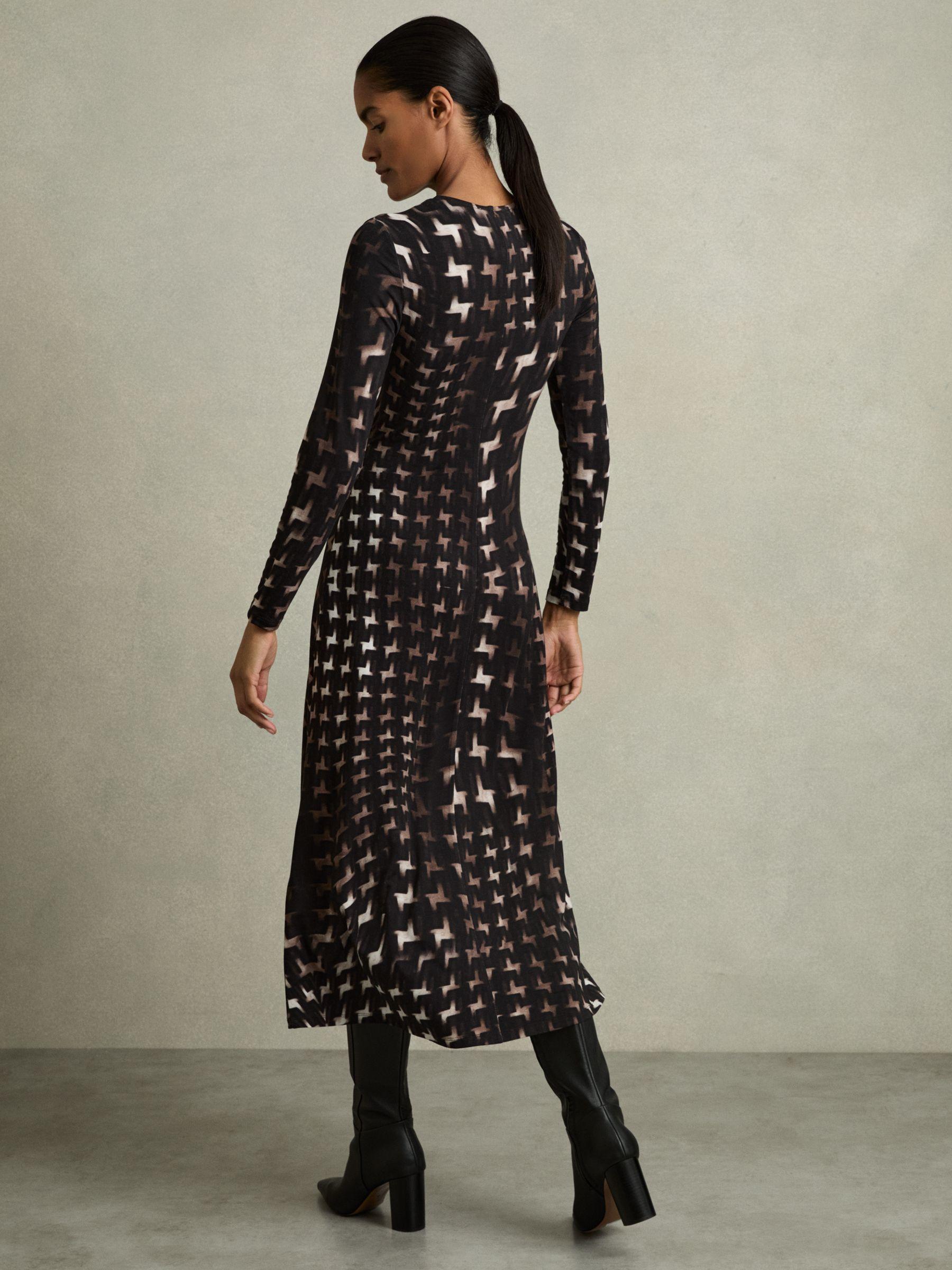 Houndstooth-Print Ruched Midi Dress in Black Product Image