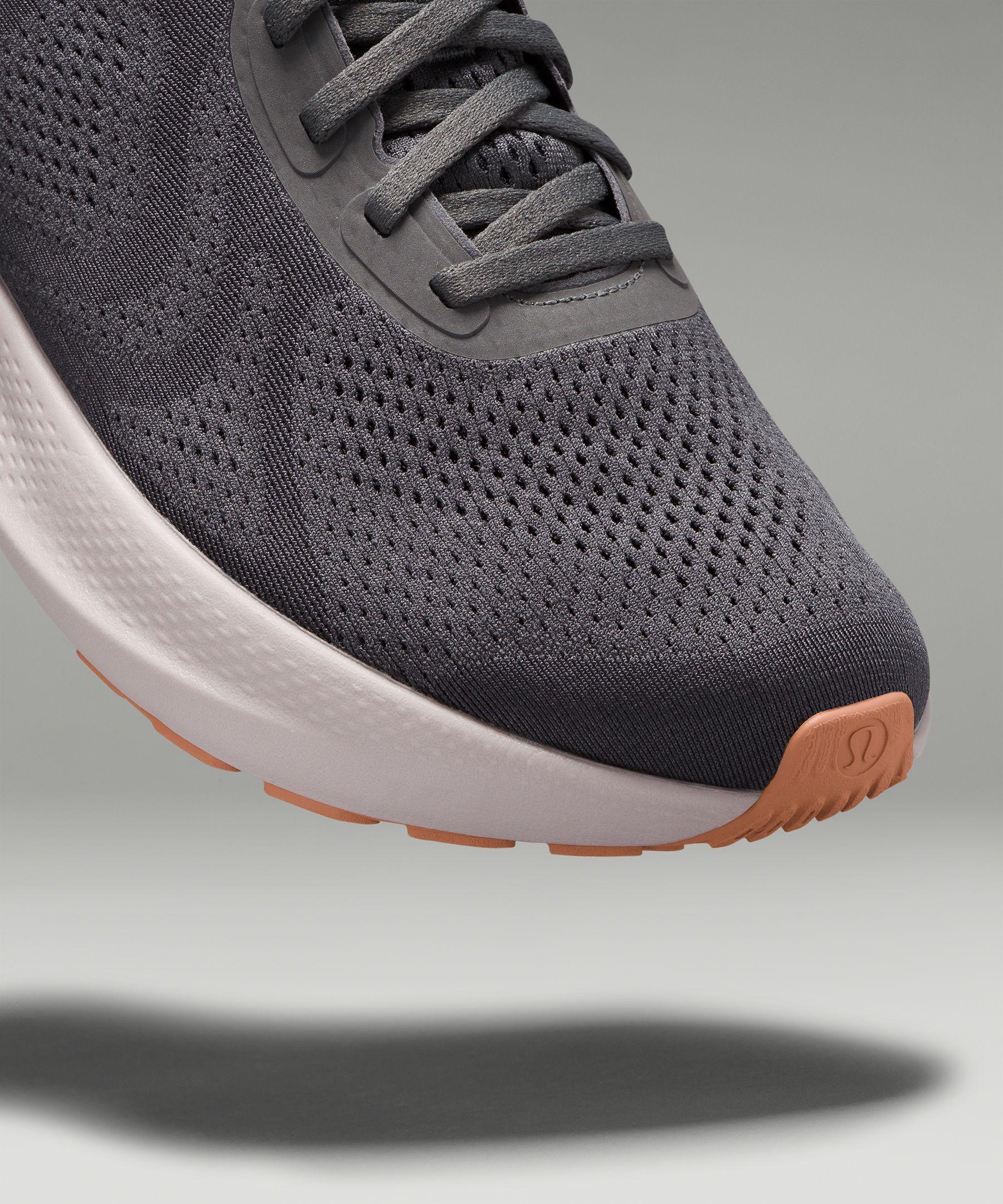 Men's Beyondfeel Running Shoe Product Image