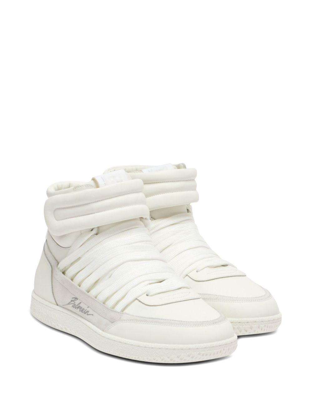 leather sneakers  Product Image