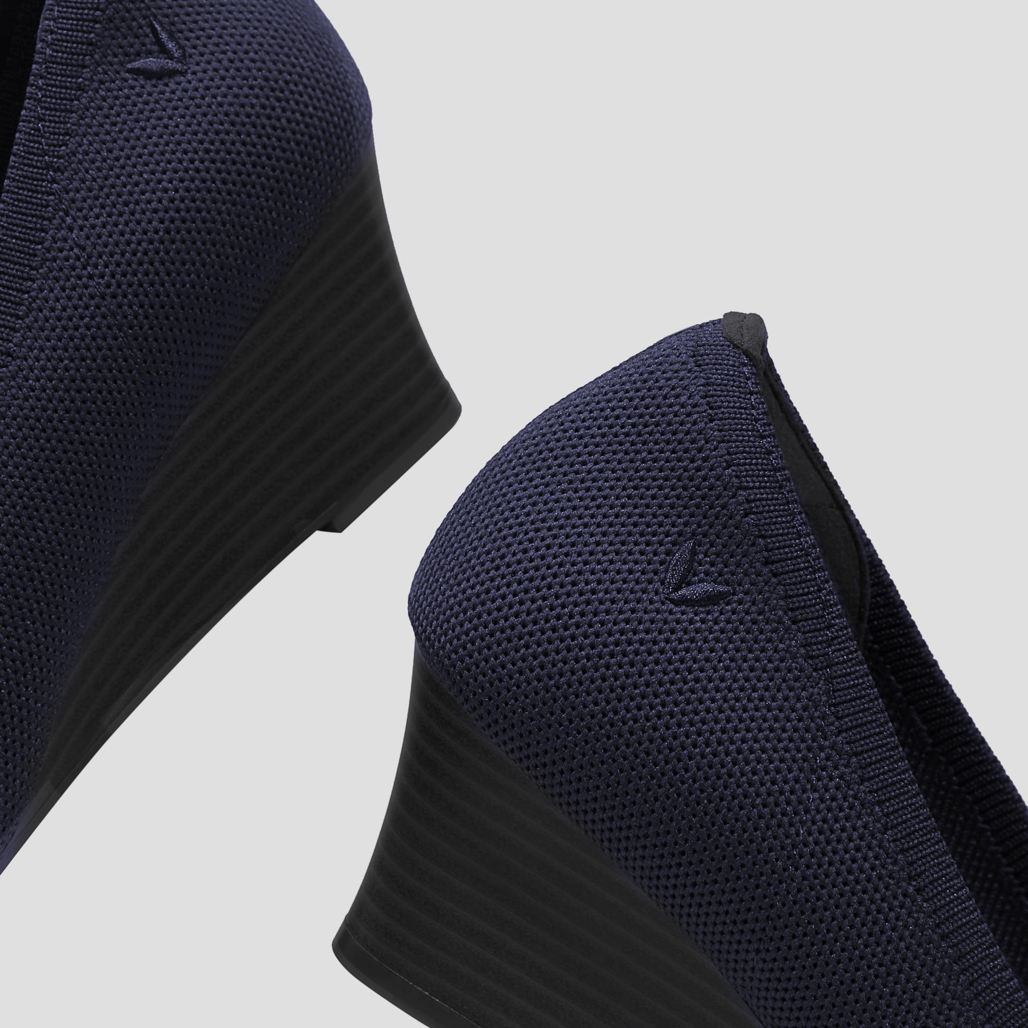 Pointed-Toe Wedge (Aria Wedge Pro) Product Image