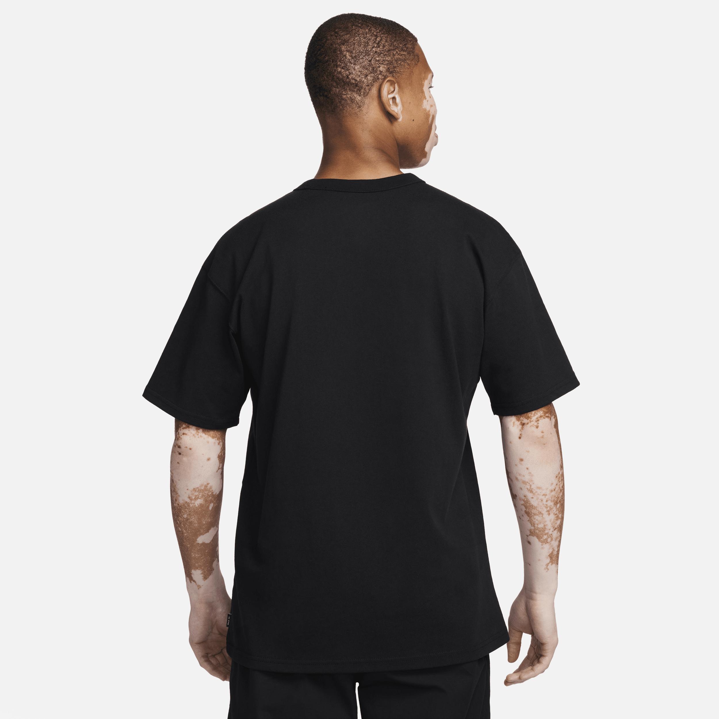 Mens Nike Sportswear Premium Essentials Pocket T-Shirt | DQ9295-011 Product Image