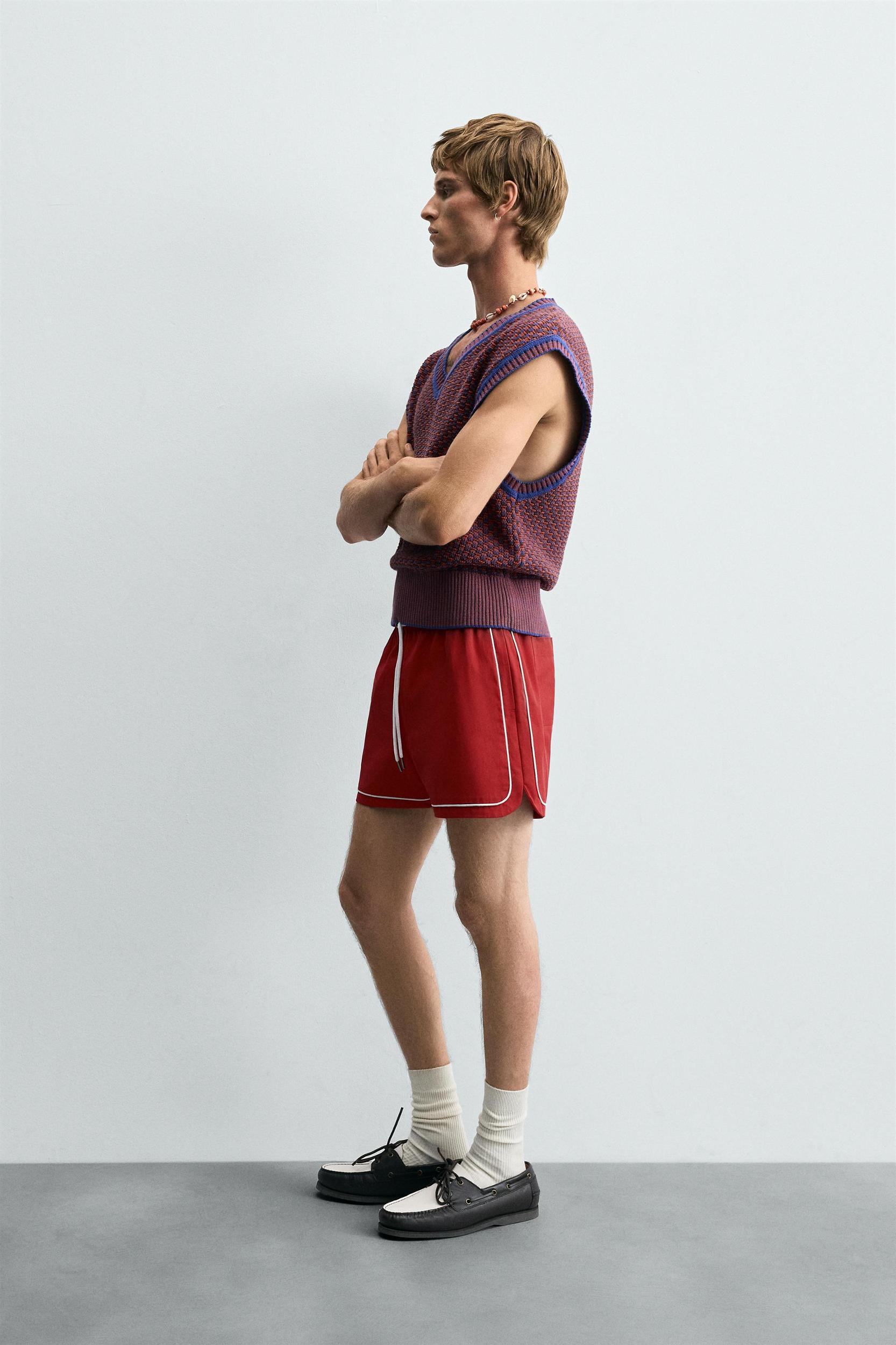 CONTRAST TRIM SHORTS Product Image
