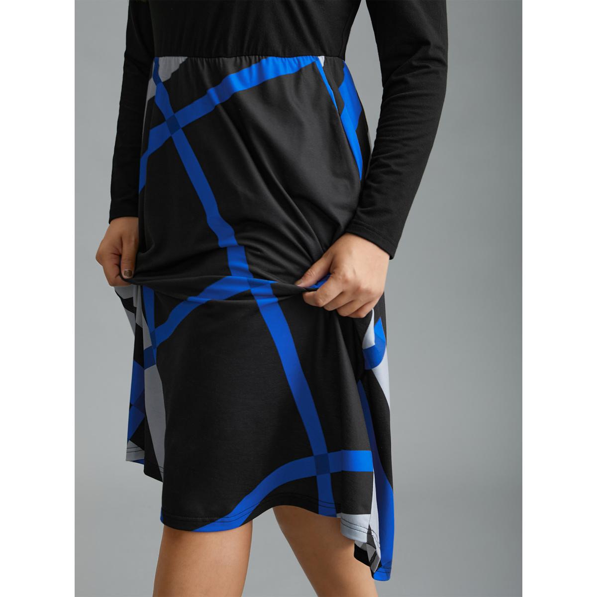 Plus Size Crew Neck Colorblock Contrast Striped Pocket Dress Black Women Casual Patchwork Knit Dresses Bloomchic 28/5X Product Image