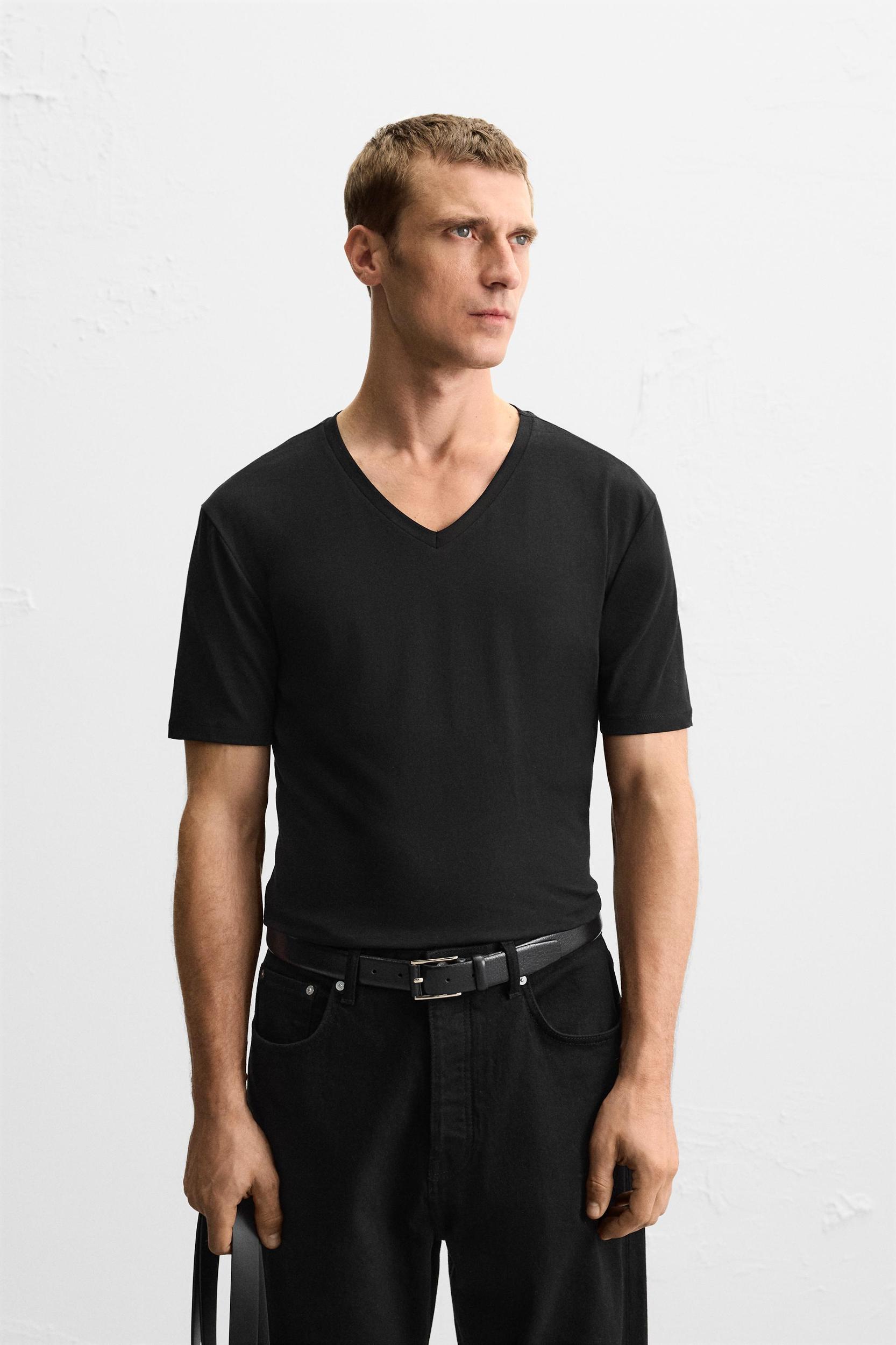 BASIC V-NECK T-SHIRT Product Image