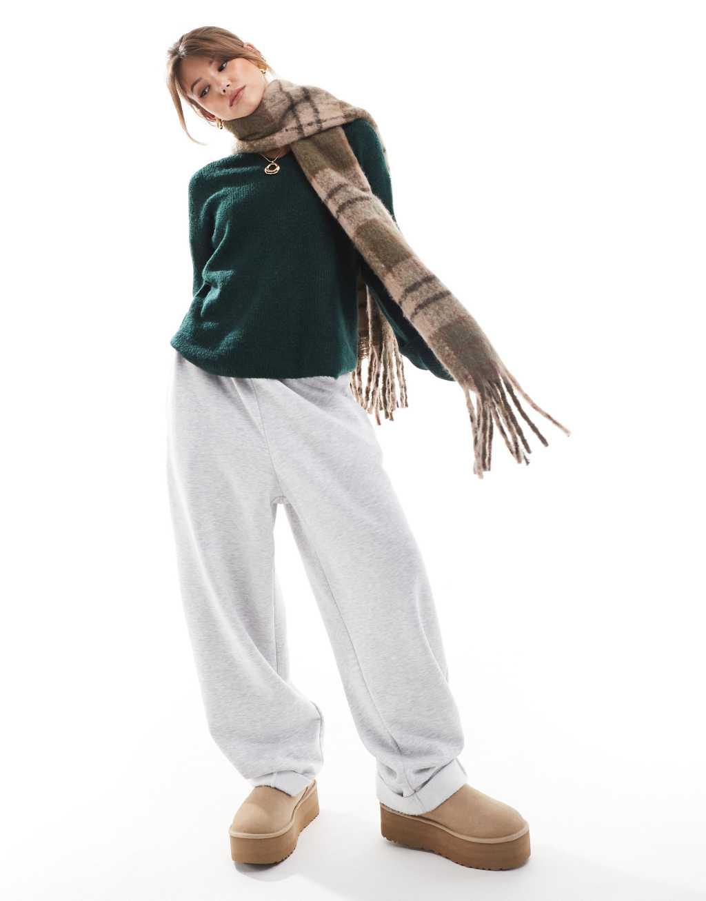 Only v neck sweater Product Image