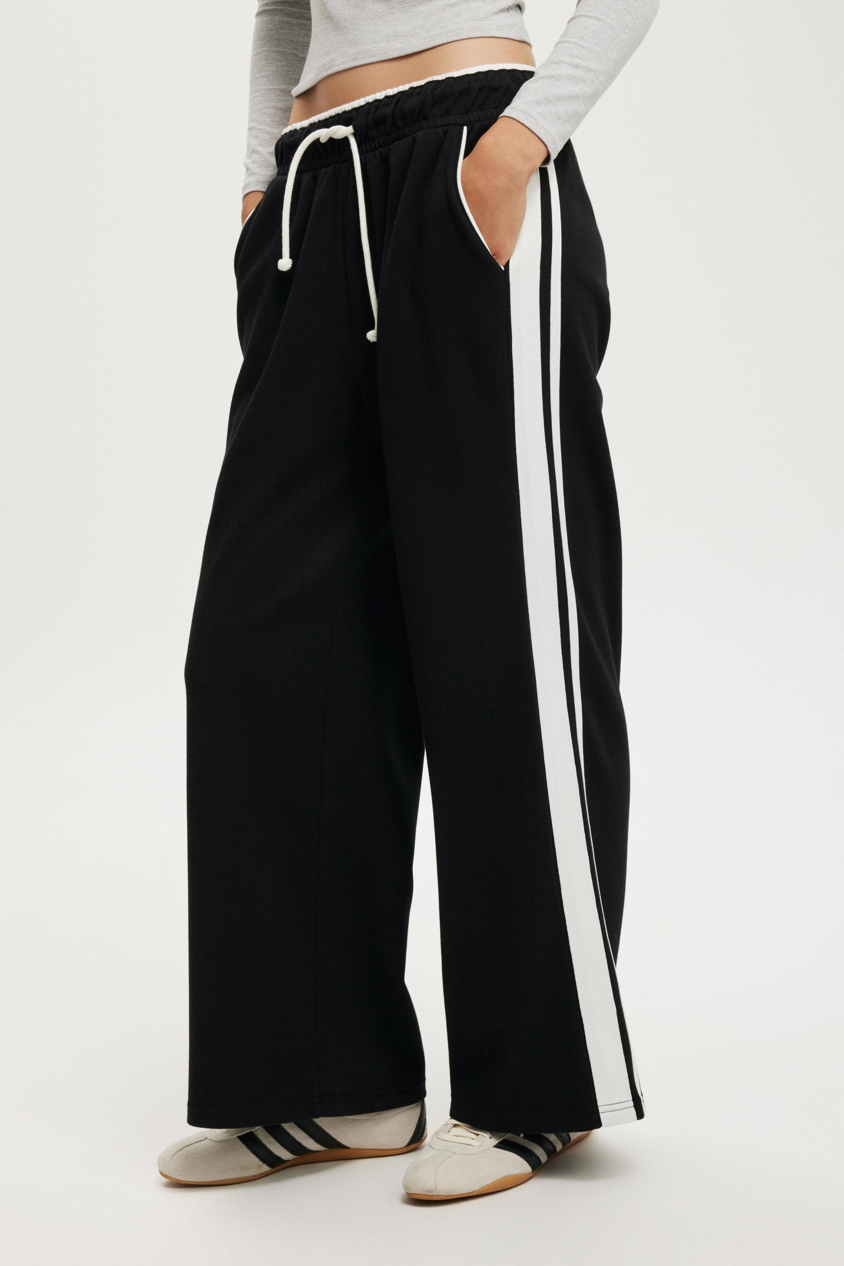 Contrast Wide Leg Sweatpant Product Image