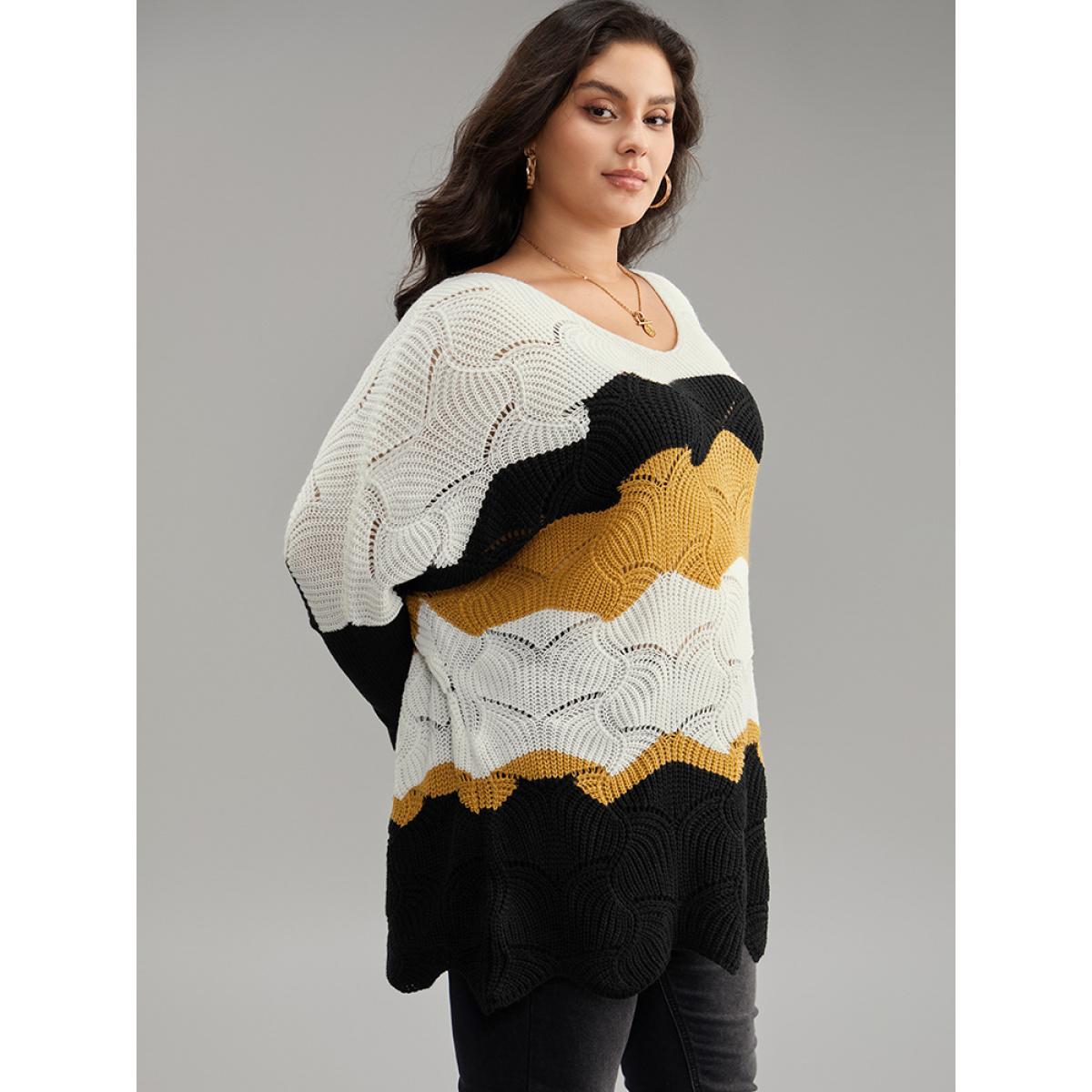 Plus Size Contrast Cut Out Batwing Sleeve Pullover Multicolor Women Casual Loose Long Sleeve V-neck Everyday Pullovers BloomChic 26/4X Product Image