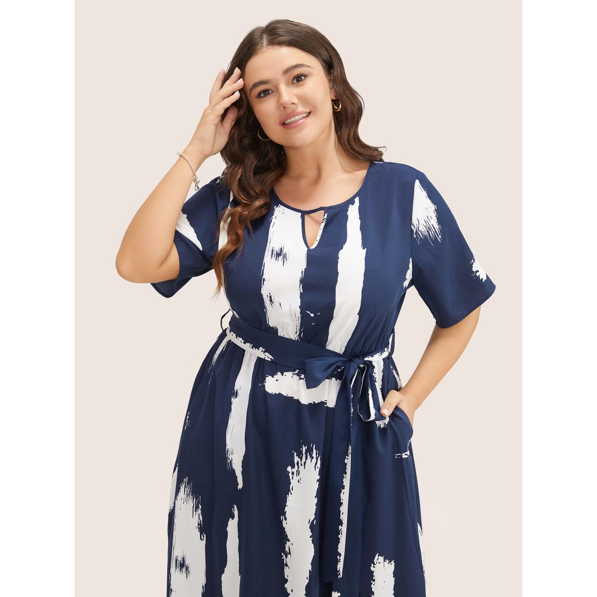 Plus Size Brush Print Keyhole Belted Pocket Flutter Dress DarkBlue Women At the Office Non Round Neck Short sleeve Curvy Midi Dress BloomChic 12/L Product Image