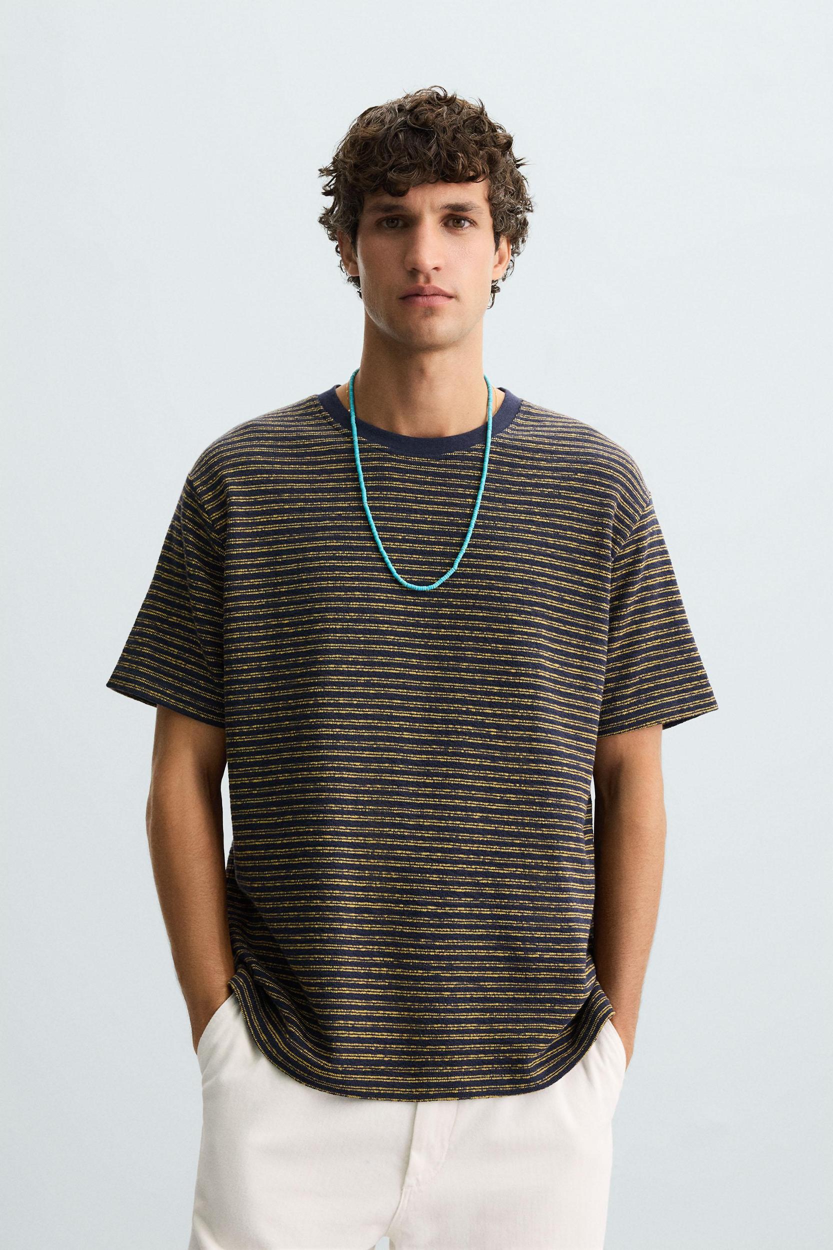JACQUARD STRIPED T-SHIRT Product Image