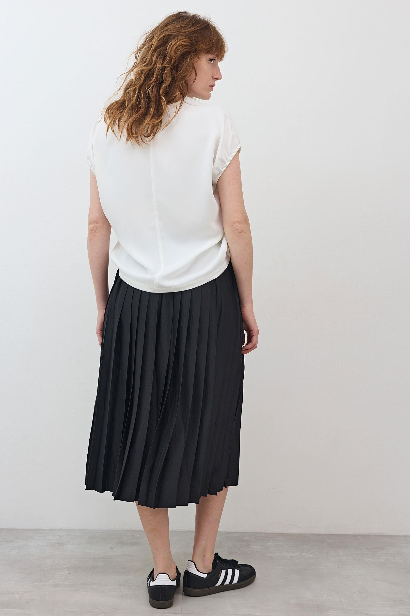 The Nuanced V-Neck Top Product Image