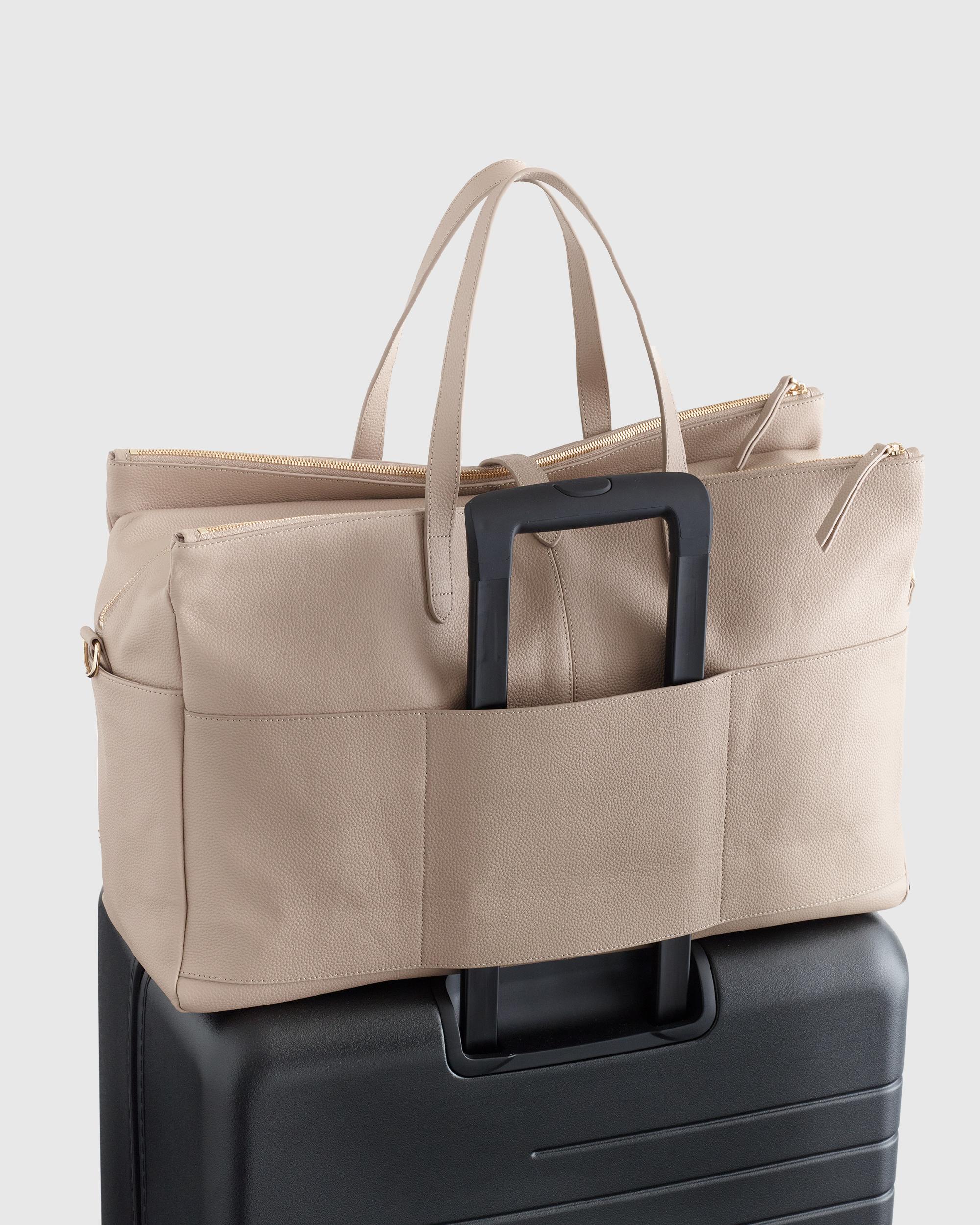 Quince | Women's Italian Leather Triple Compartment Weekender in Taupe Product Image