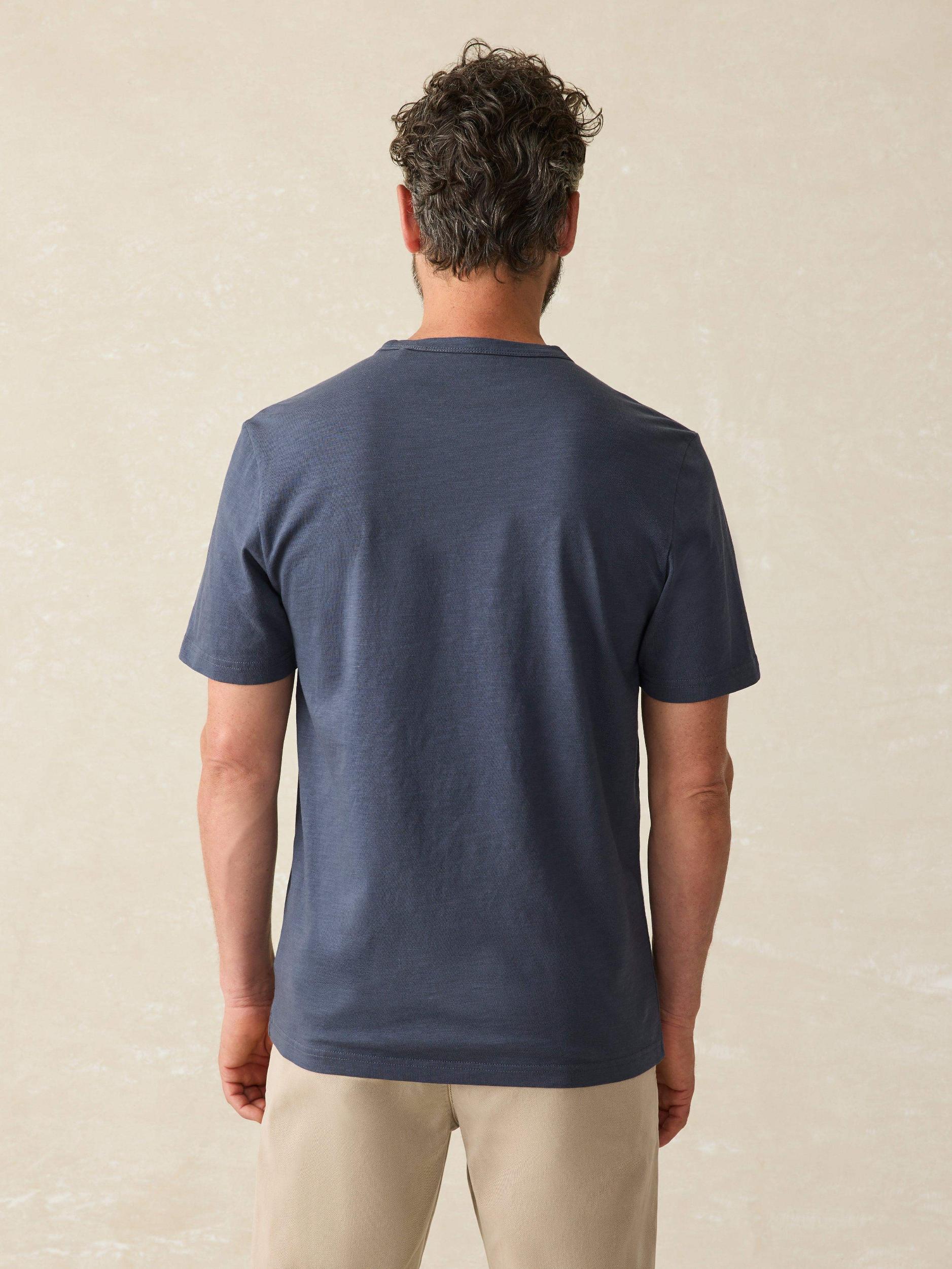 Sunwashed Pocket Tee - Dune Navy Male Product Image