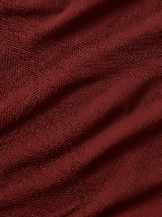 Momentum Seamless High Neck Crop Tank Product Image