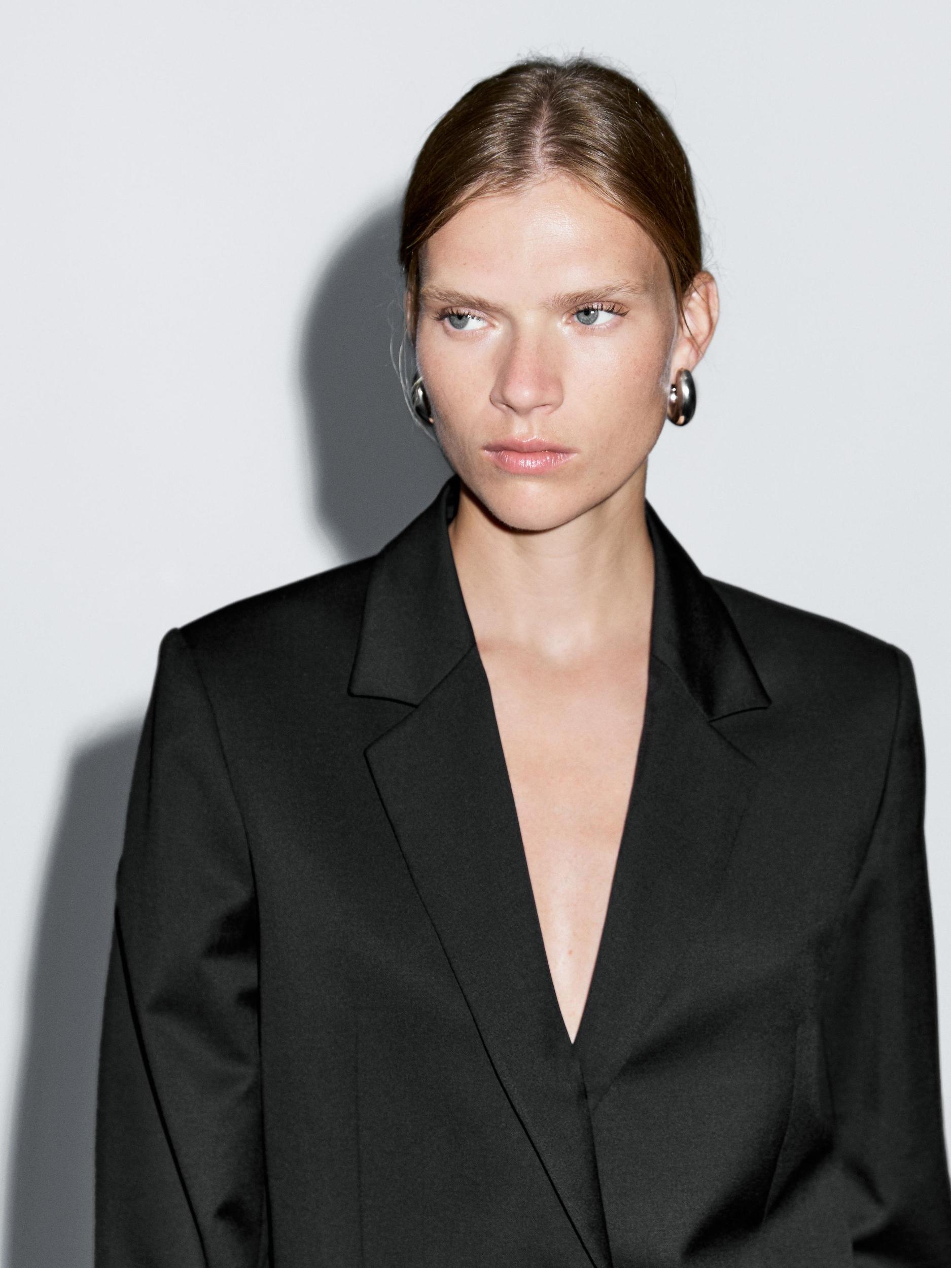 100% extra fine wool two-button blazer Product Image