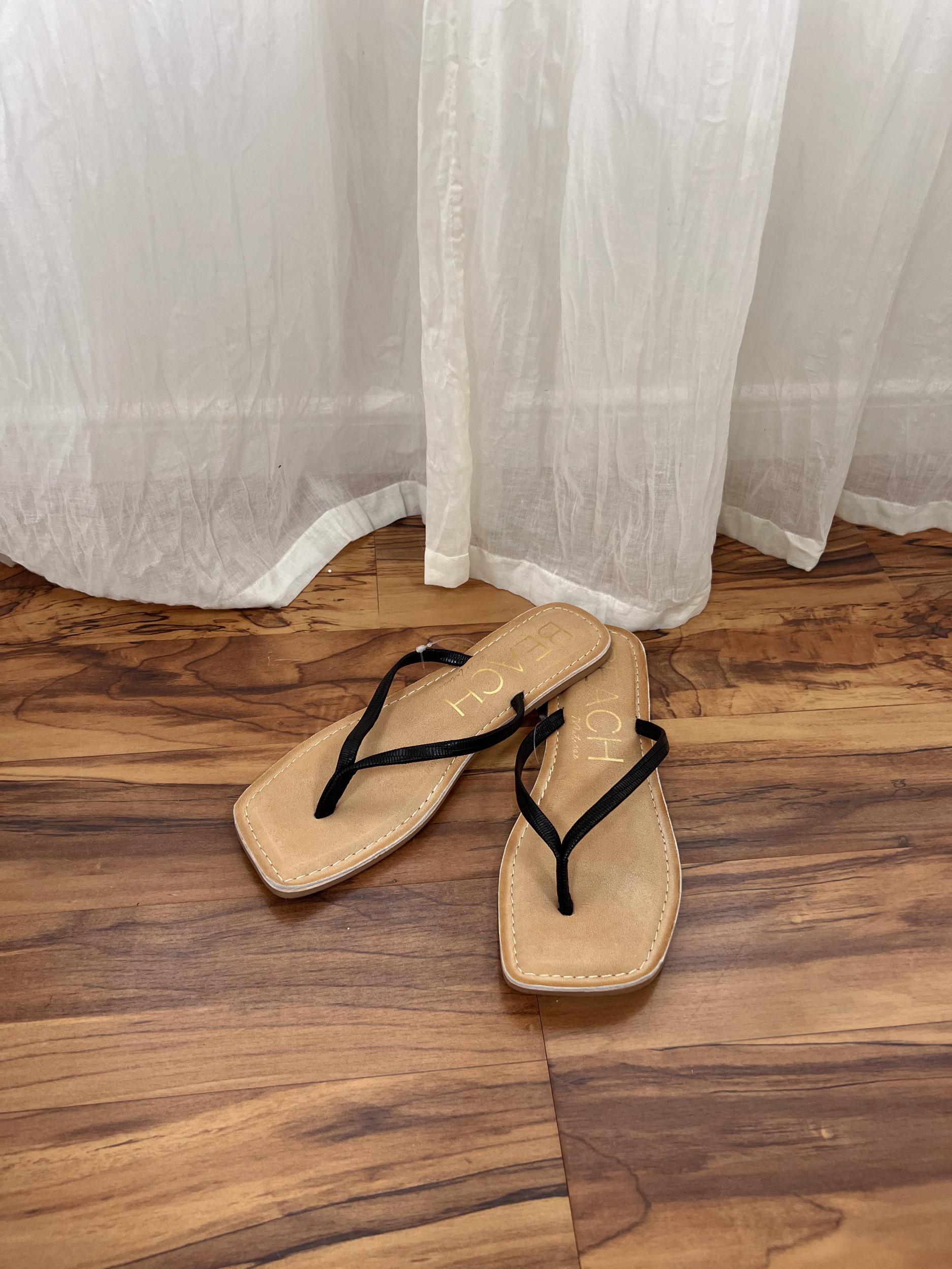 Bungalow Sandal Product Image