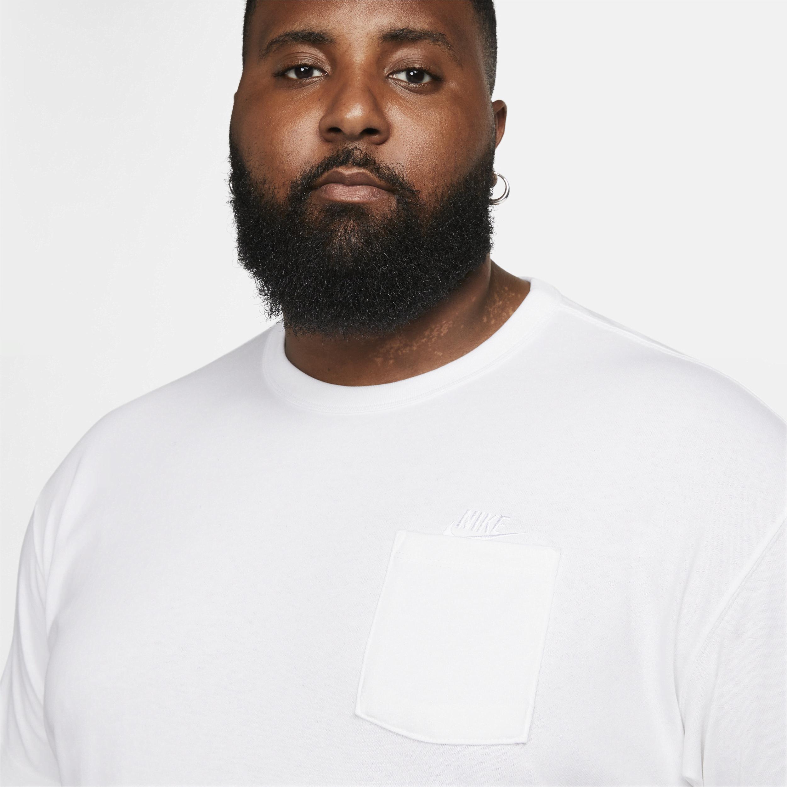 Nike Sportswear Premium Essentials Men's Pocket T-Shirt Product Image