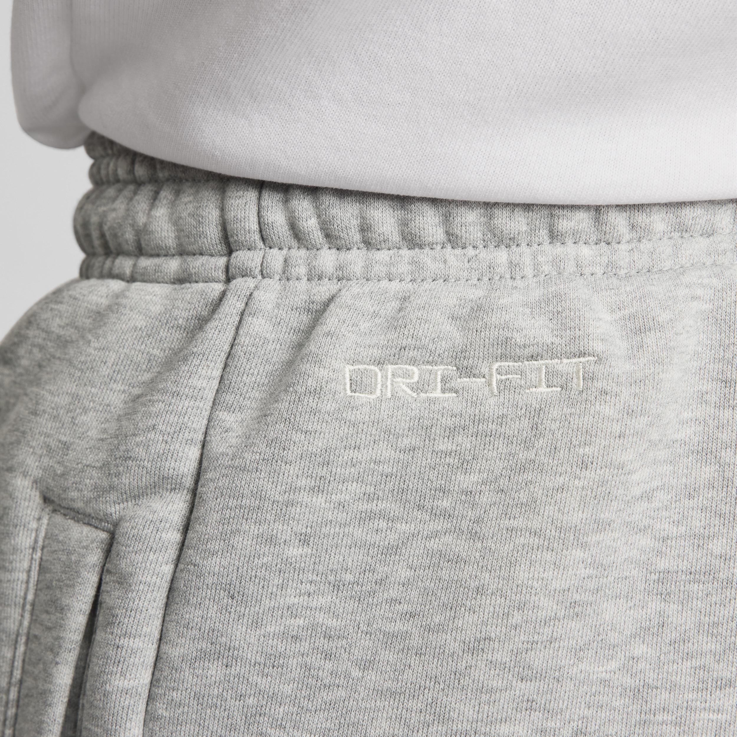 Nike Men's Standard Issue 8" Dri-FIT Fleece Basketball Shorts Product Image